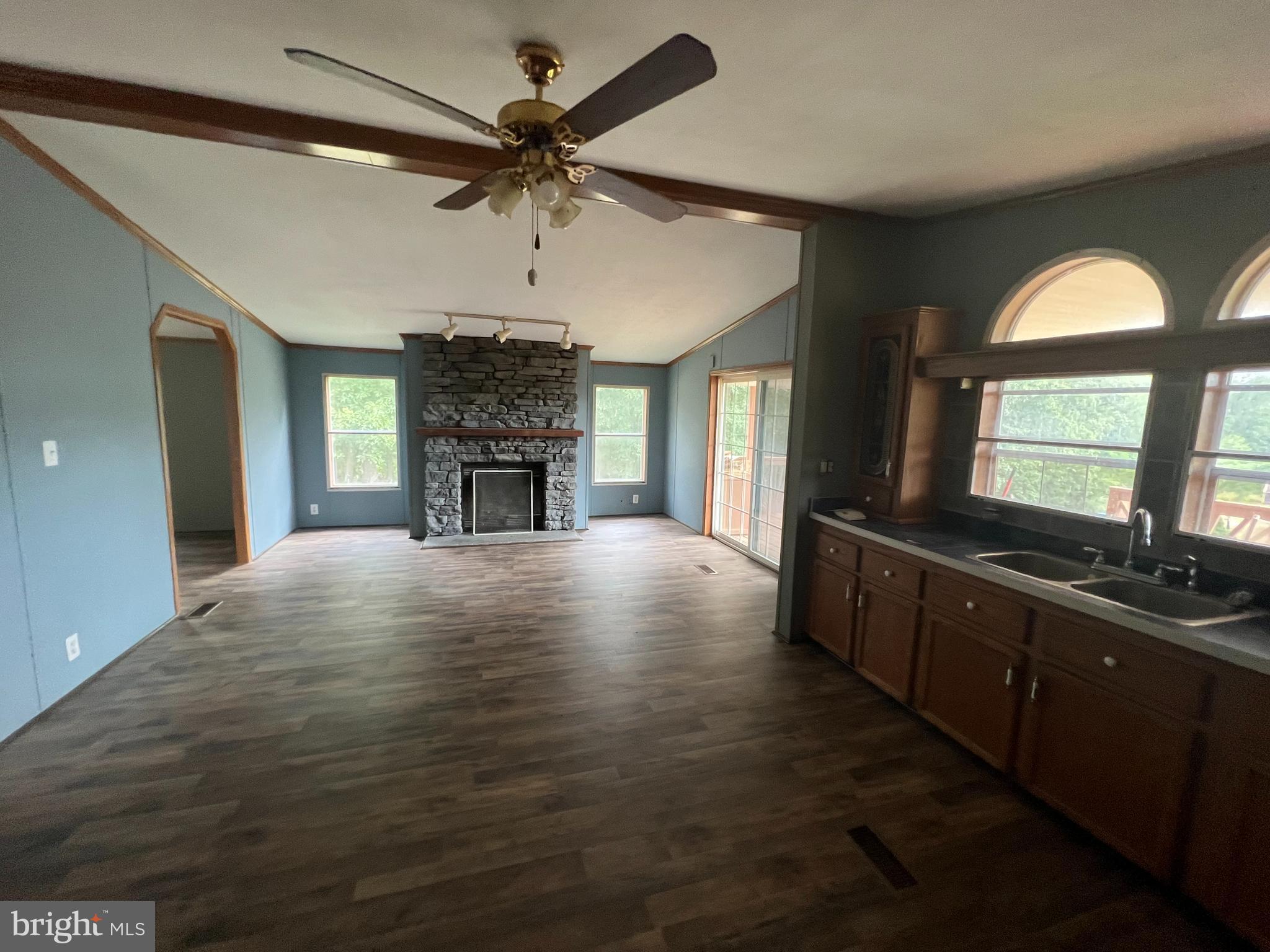 DUNMORE RIDGE PARK - Residential