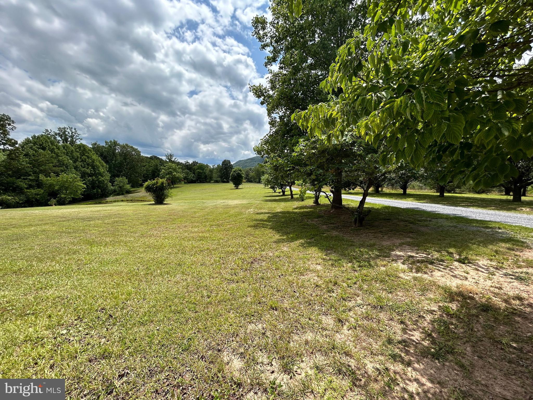 DUNMORE RIDGE PARK - Residential