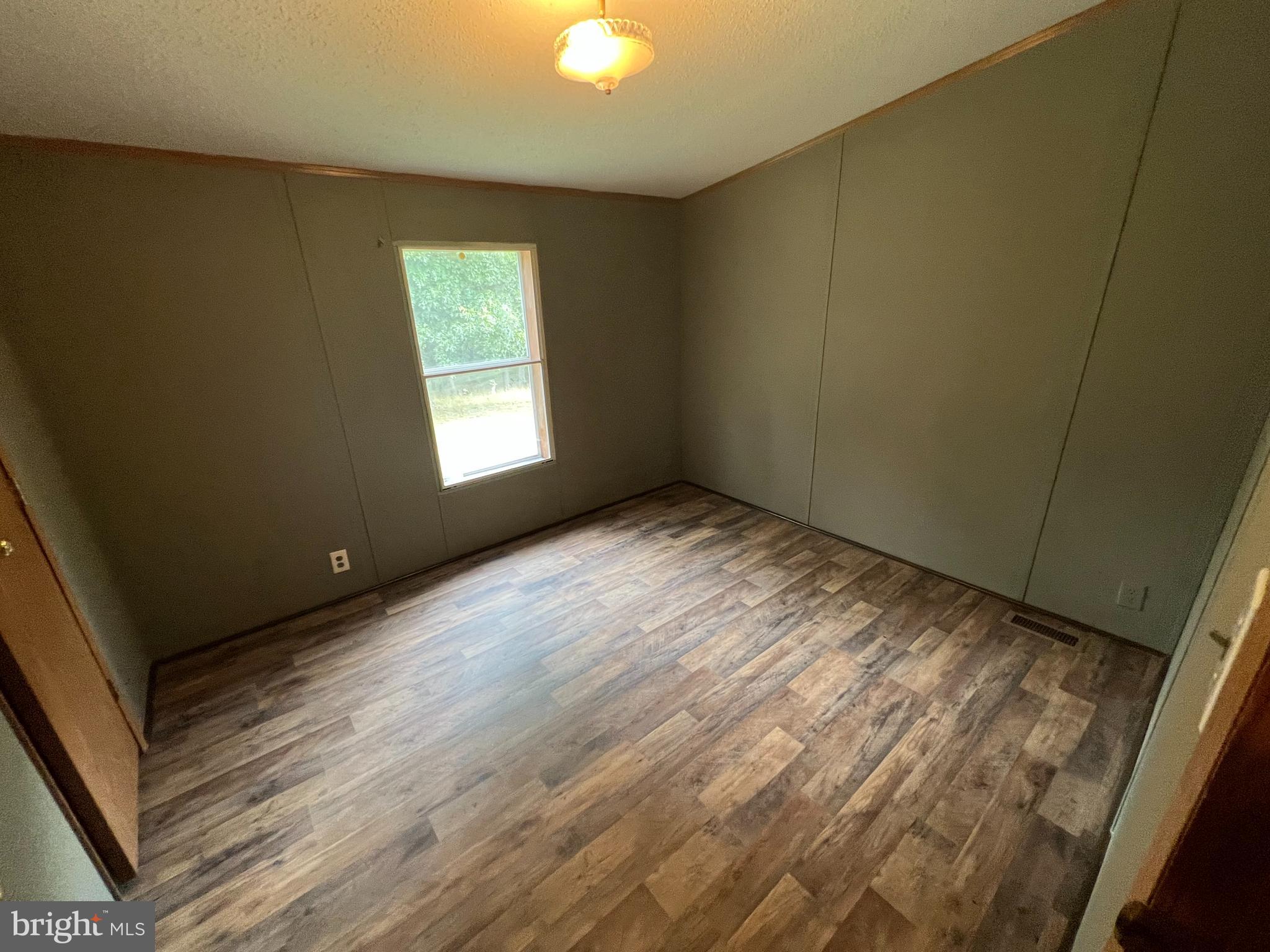 DUNMORE RIDGE PARK - Residential