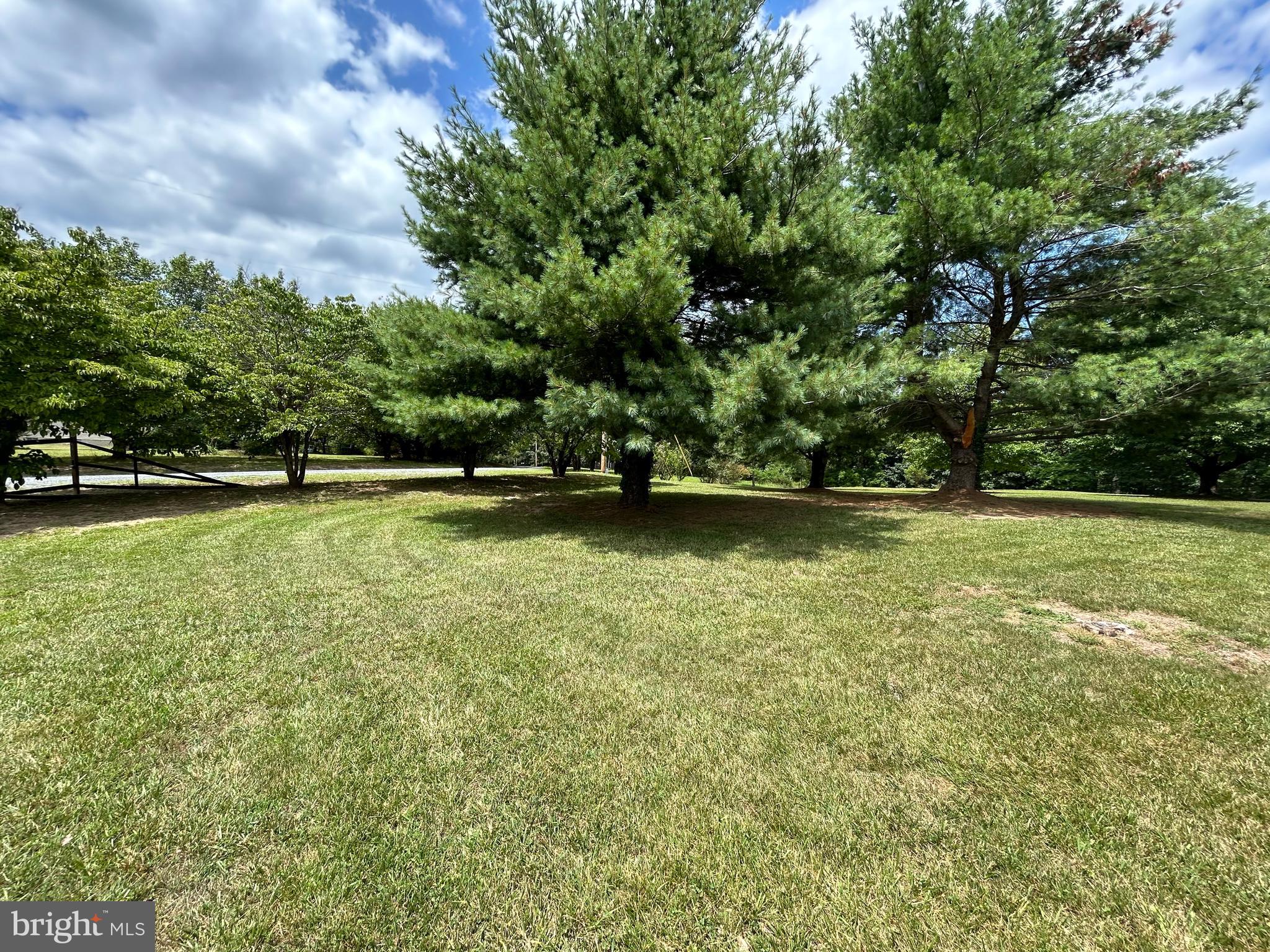 DUNMORE RIDGE PARK - Residential