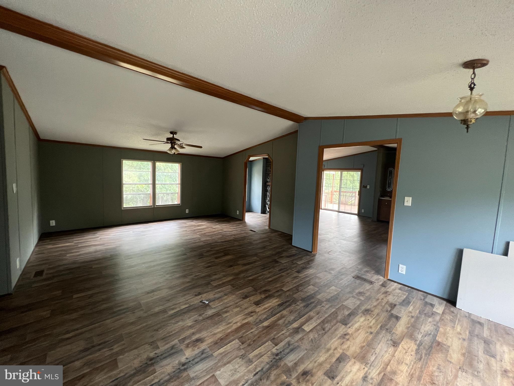 DUNMORE RIDGE PARK - Residential