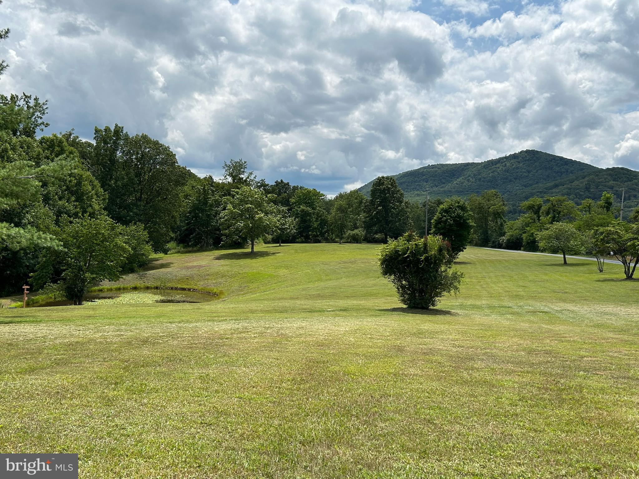 DUNMORE RIDGE PARK - Residential