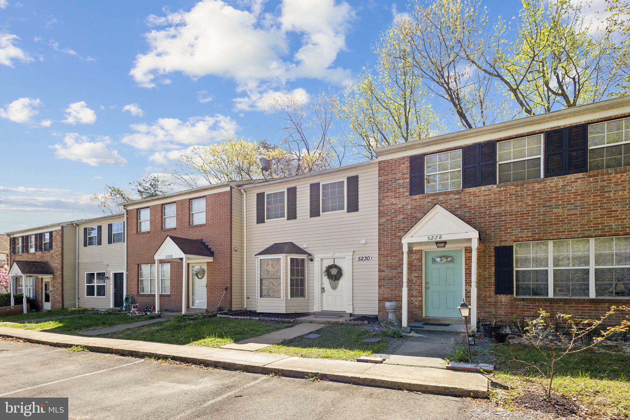 WILLIAMS CREEK TOWNHOUSE - Residential