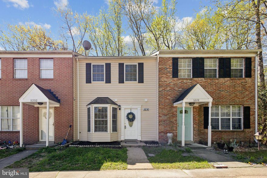 Charming Townhome with Water Views in the Heart of King George! Located just minutes from Dahlgren Naval Base, this quaint 2-bedroom, 2.5-bath townhome offers comfort, convenience, and beautiful views of Williams Creek. Step inside to find two spacious primary suites, each with updated bathrooms featuring ceramic tile. The home boasts vinyl plank flooring throughout, with new carpet on the stairs and ceramic tile in the kitchen and baths for easy maintenance and a modern feel. Enjoy fresh paint throughout, a new hot water heater, and a freshly painted private deck off the back primary suite—perfect for morning coffee or evening relaxation while taking in the peaceful creek view. The spacious family room features a sliding glass door that leads to a quiet outdoor space backing to privacy, making this home feel like a true retreat.
Excellent location close to shopping, schools, and commuter routes—this gem won’t last long!