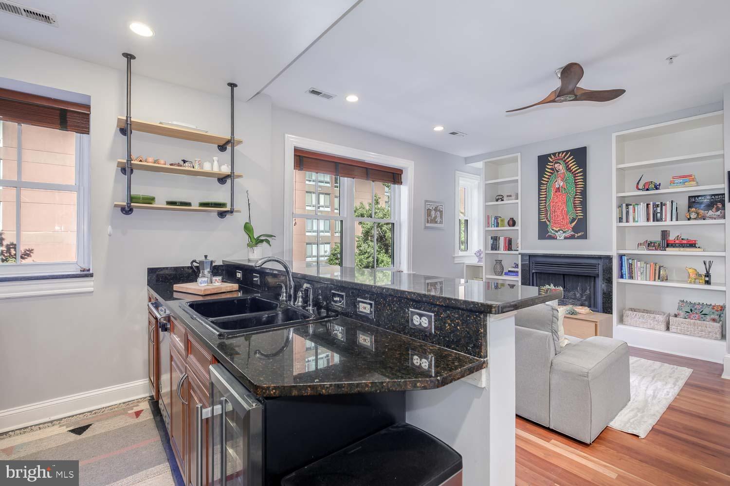 LOGAN CIRCLE - Residential
