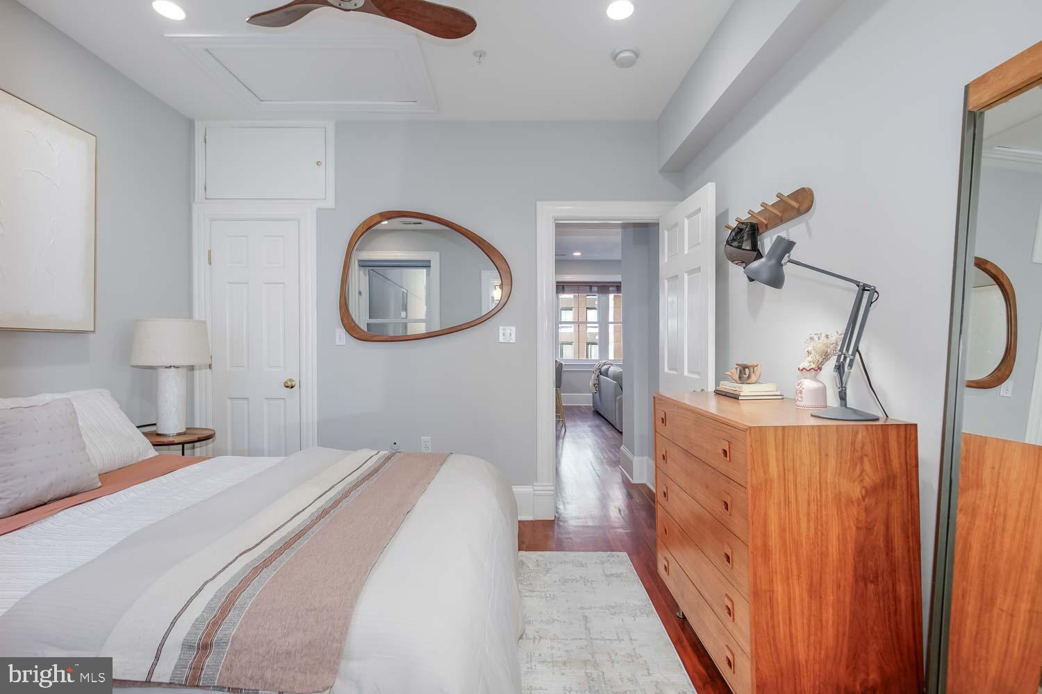 LOGAN CIRCLE - Residential