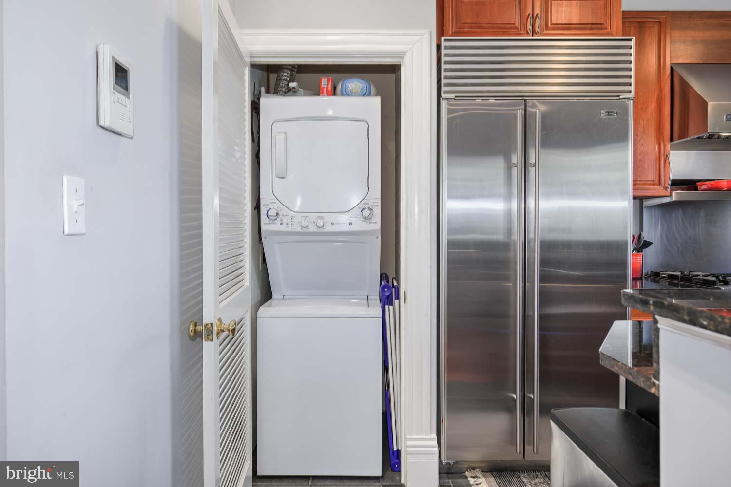 LOGAN CIRCLE - Residential