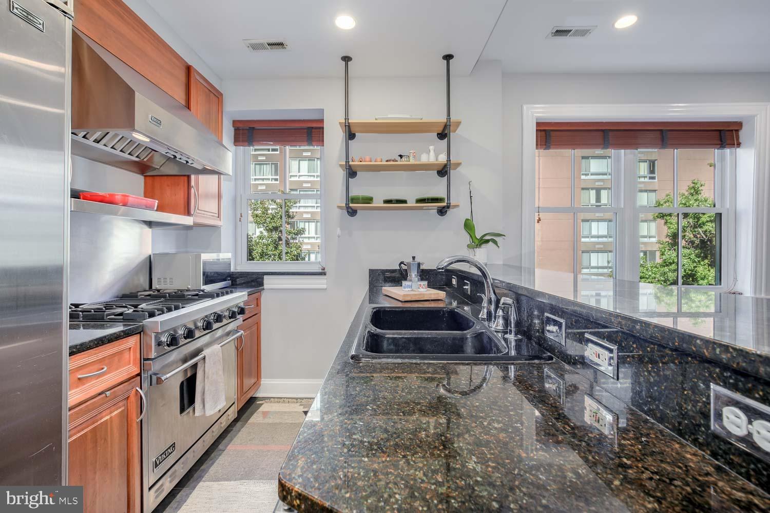 LOGAN CIRCLE - Residential