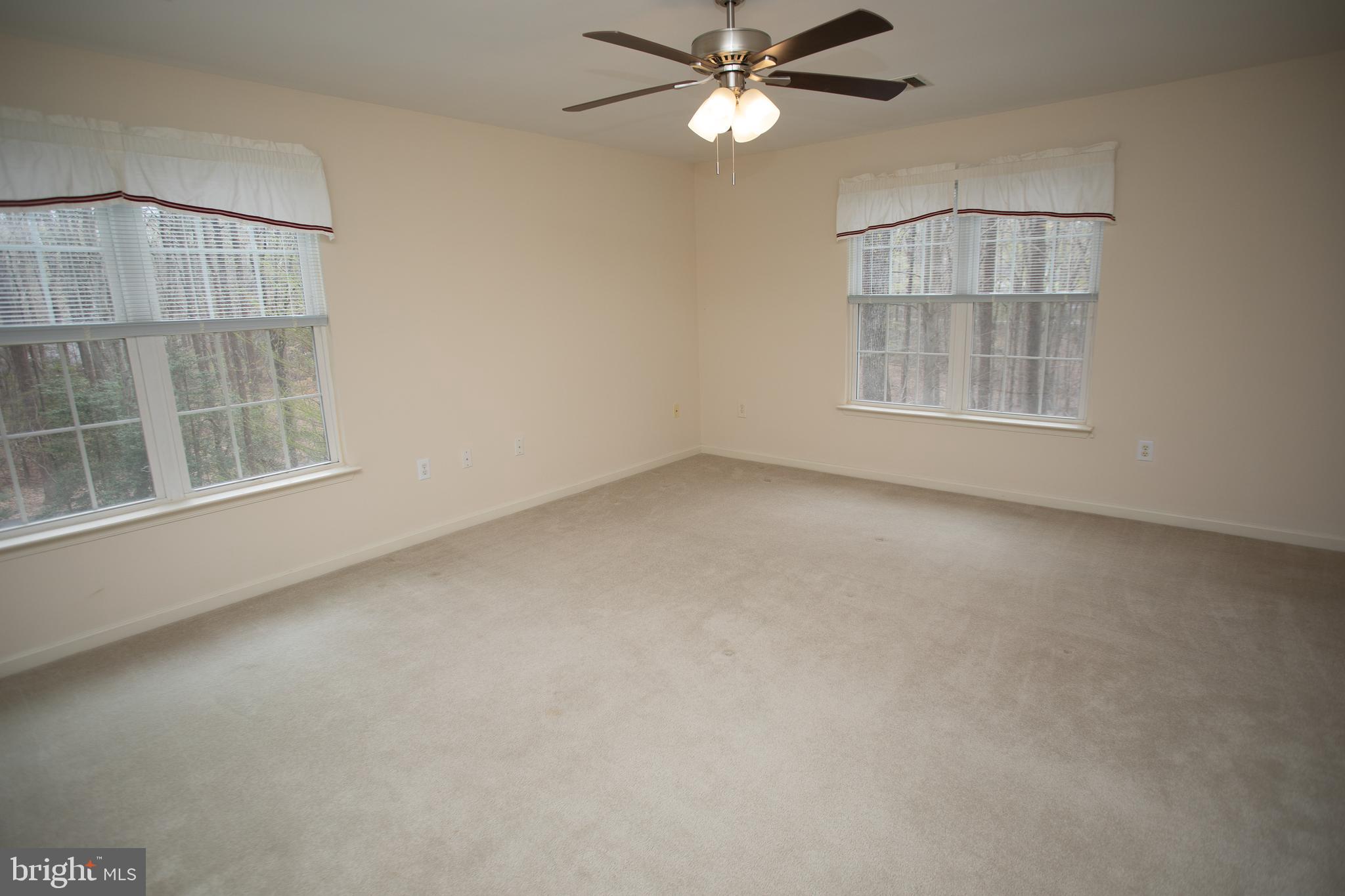 CARRIAGE CROSSING - Residential