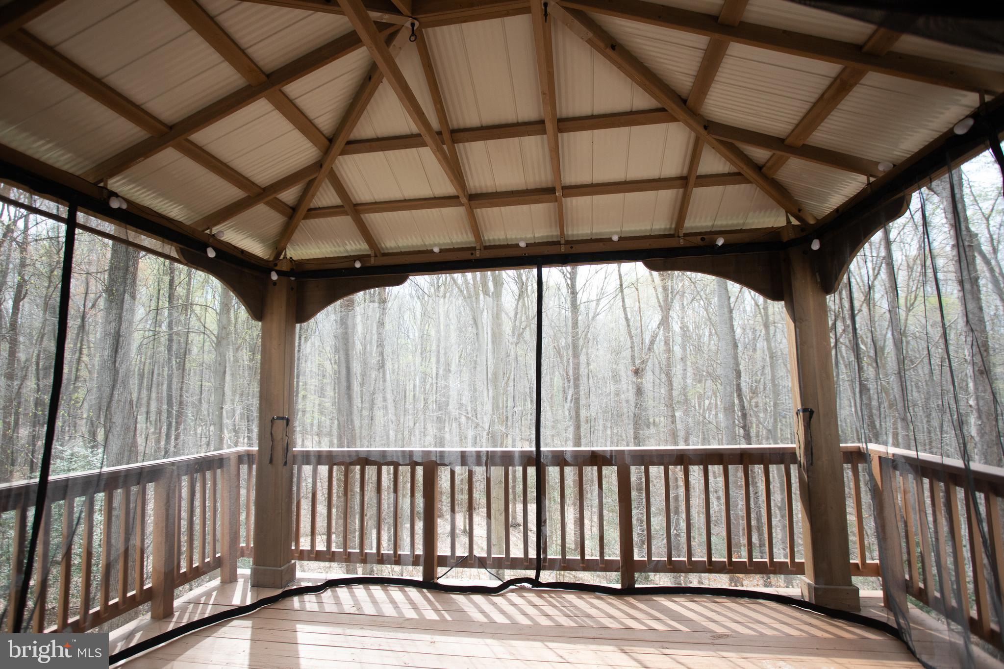 CARRIAGE CROSSING - Residential