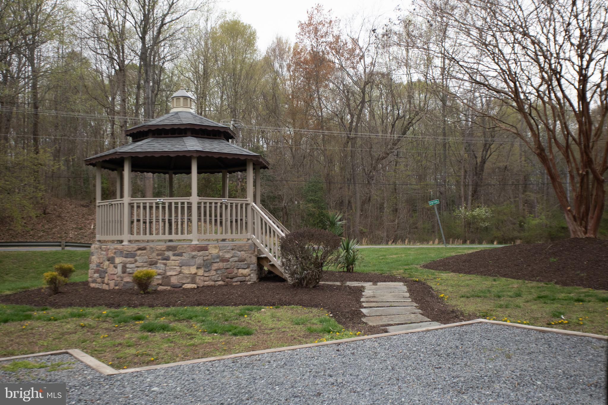 CARRIAGE CROSSING - Residential