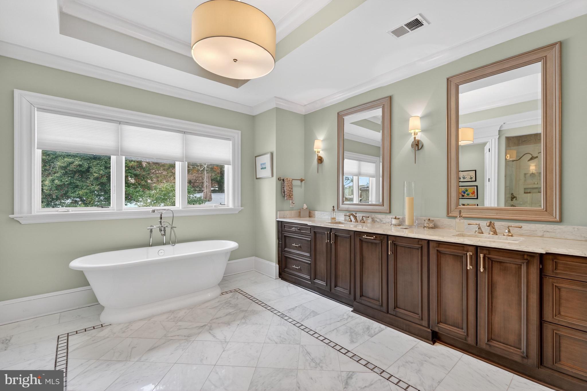 SALONA VILLAGE - Residential