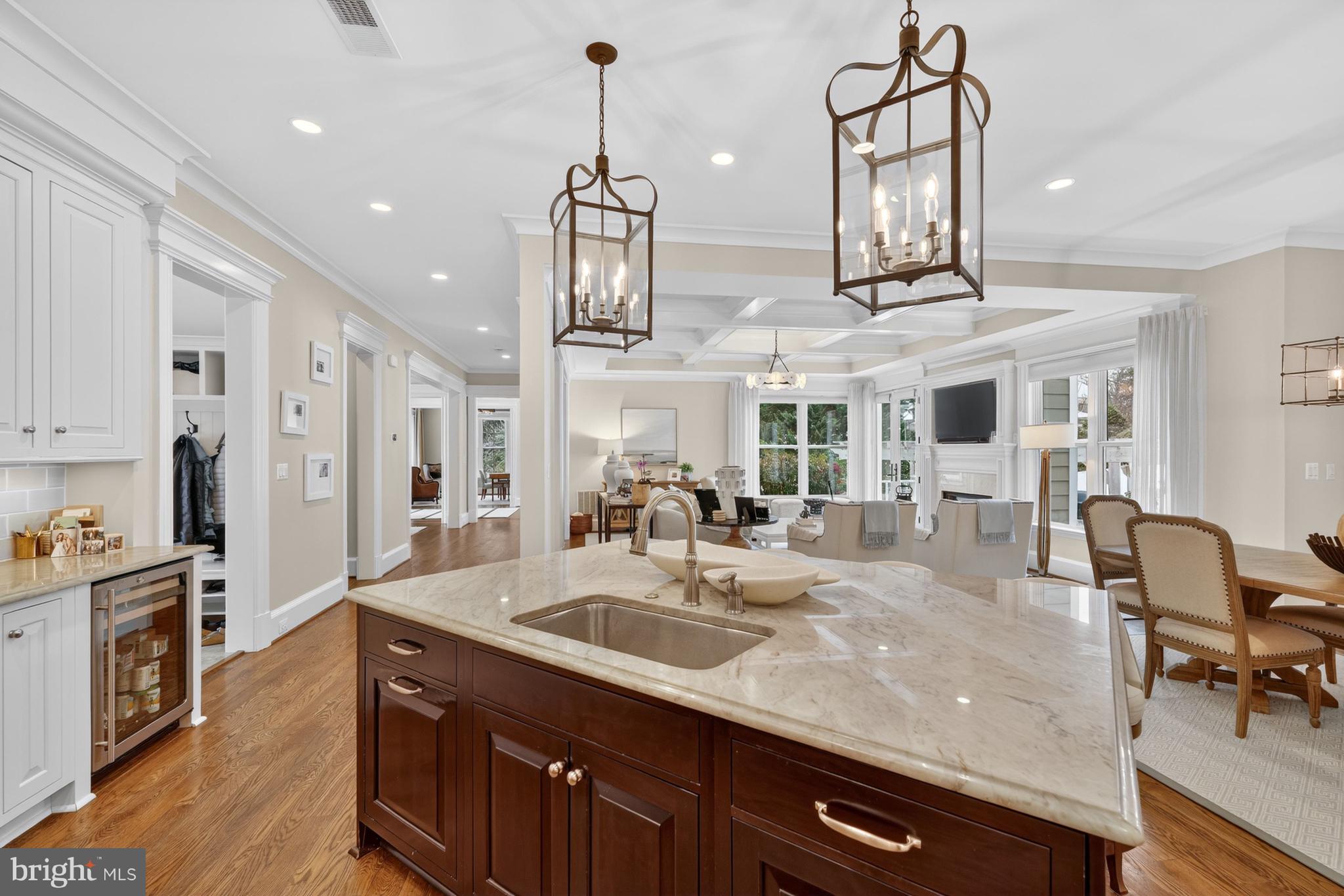 SALONA VILLAGE - Residential