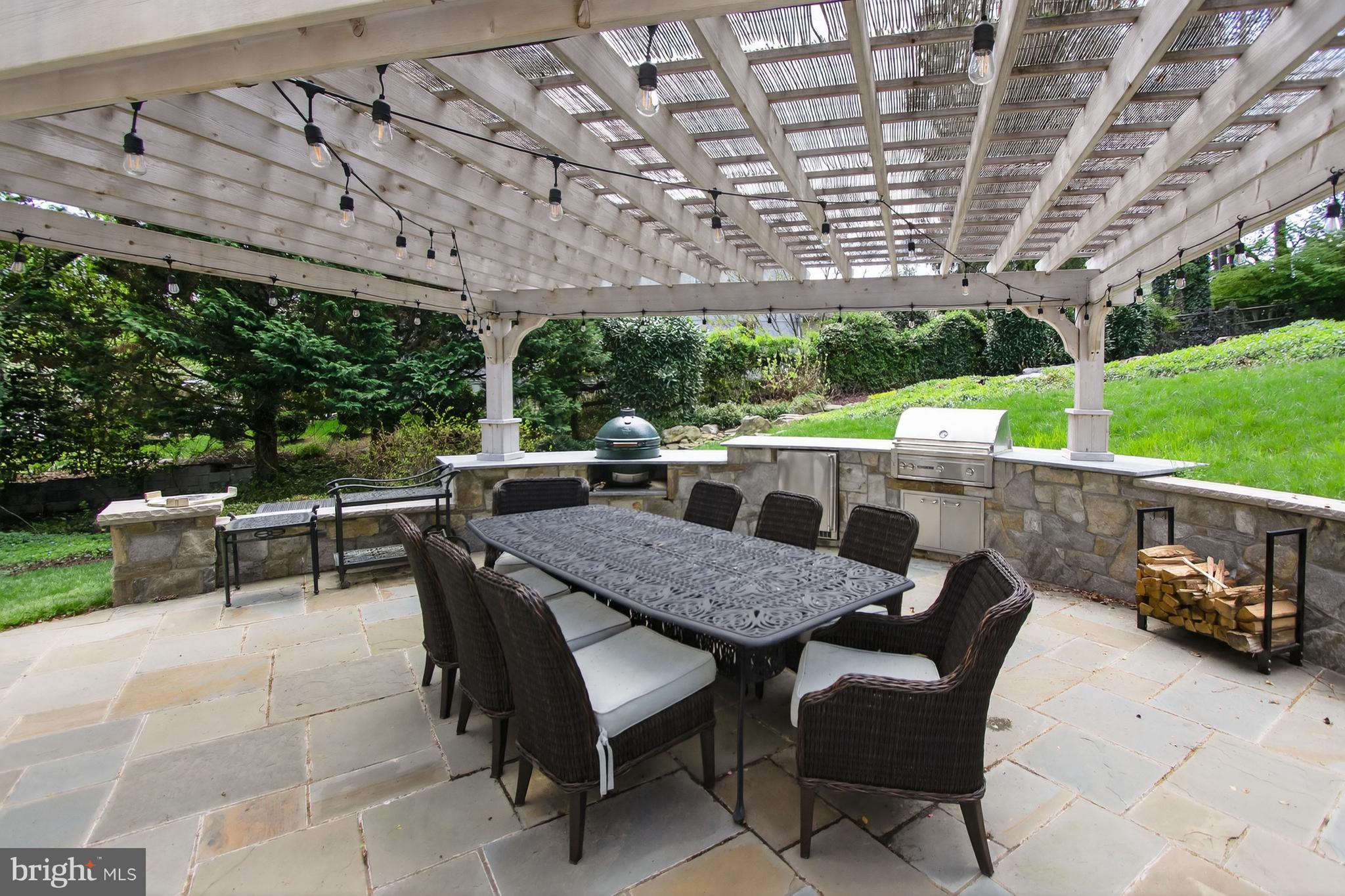 SALONA VILLAGE - Residential