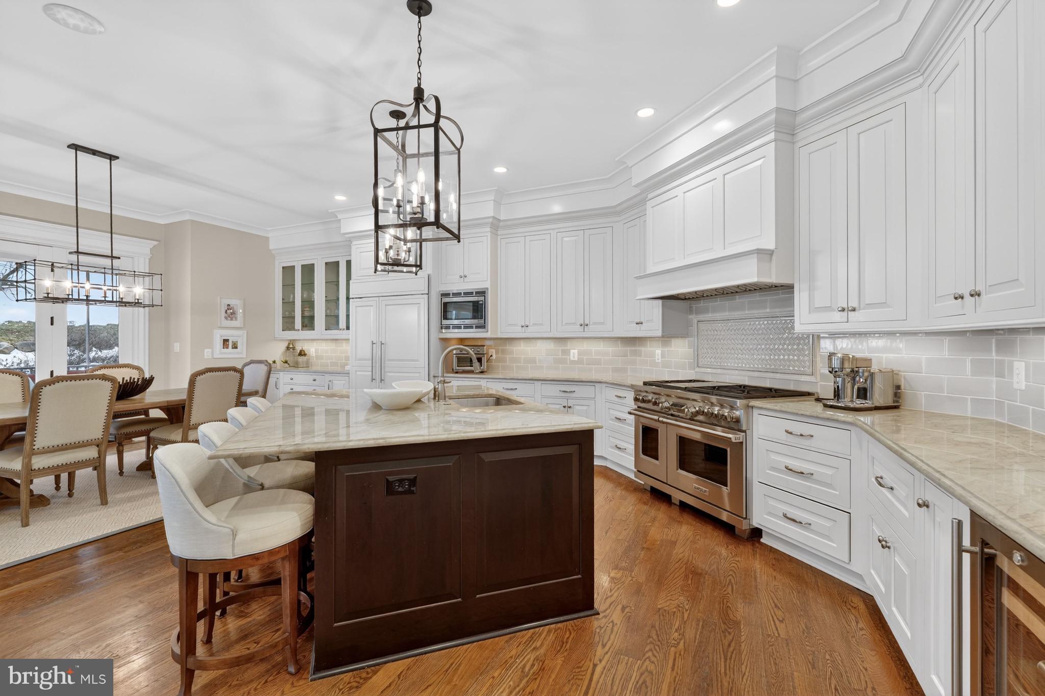 SALONA VILLAGE - Residential