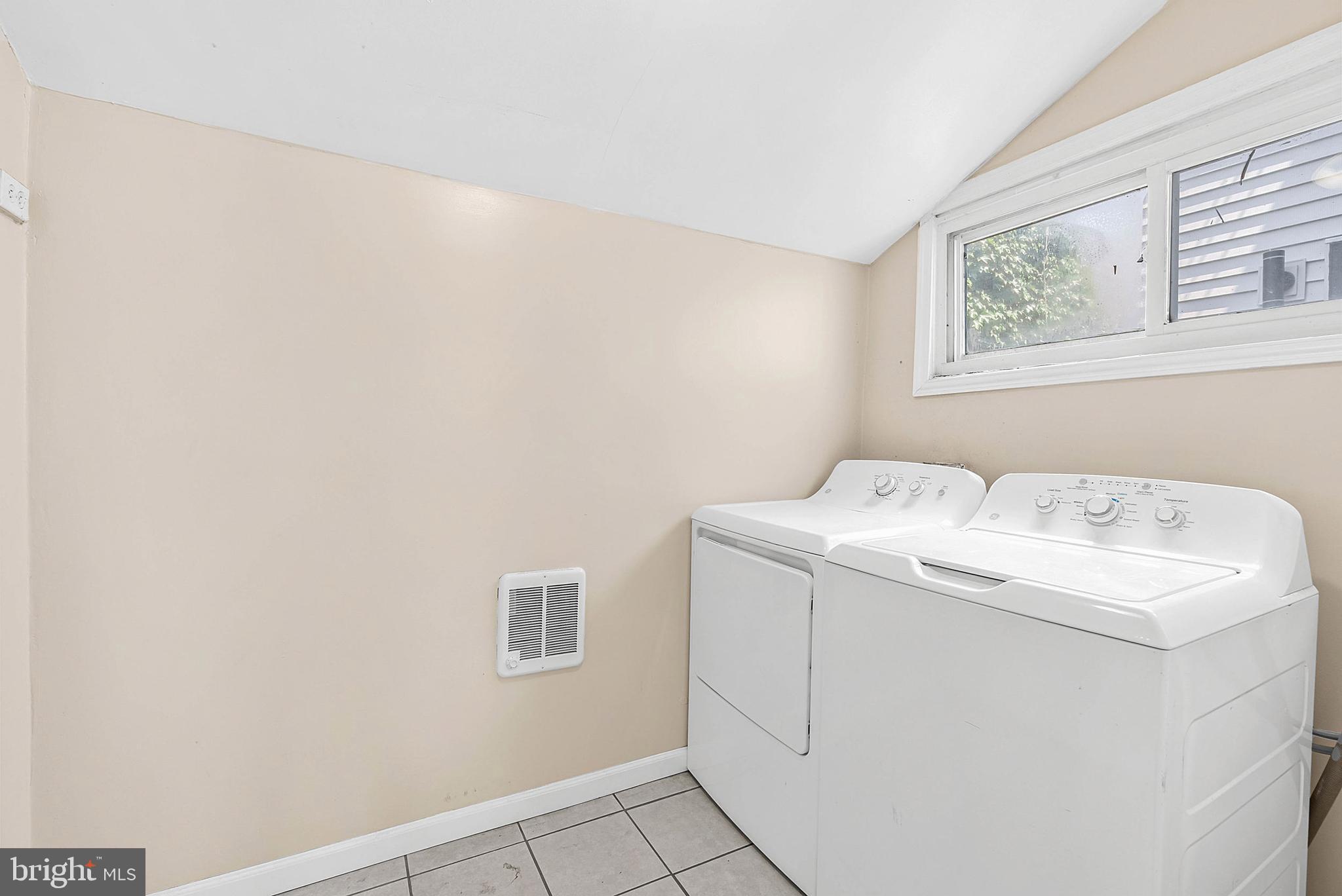 OLDE KENSINGTON - Residential