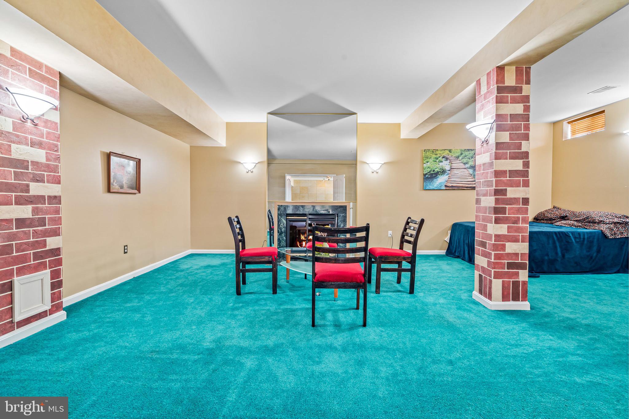 WESLEY WOODS - Residential