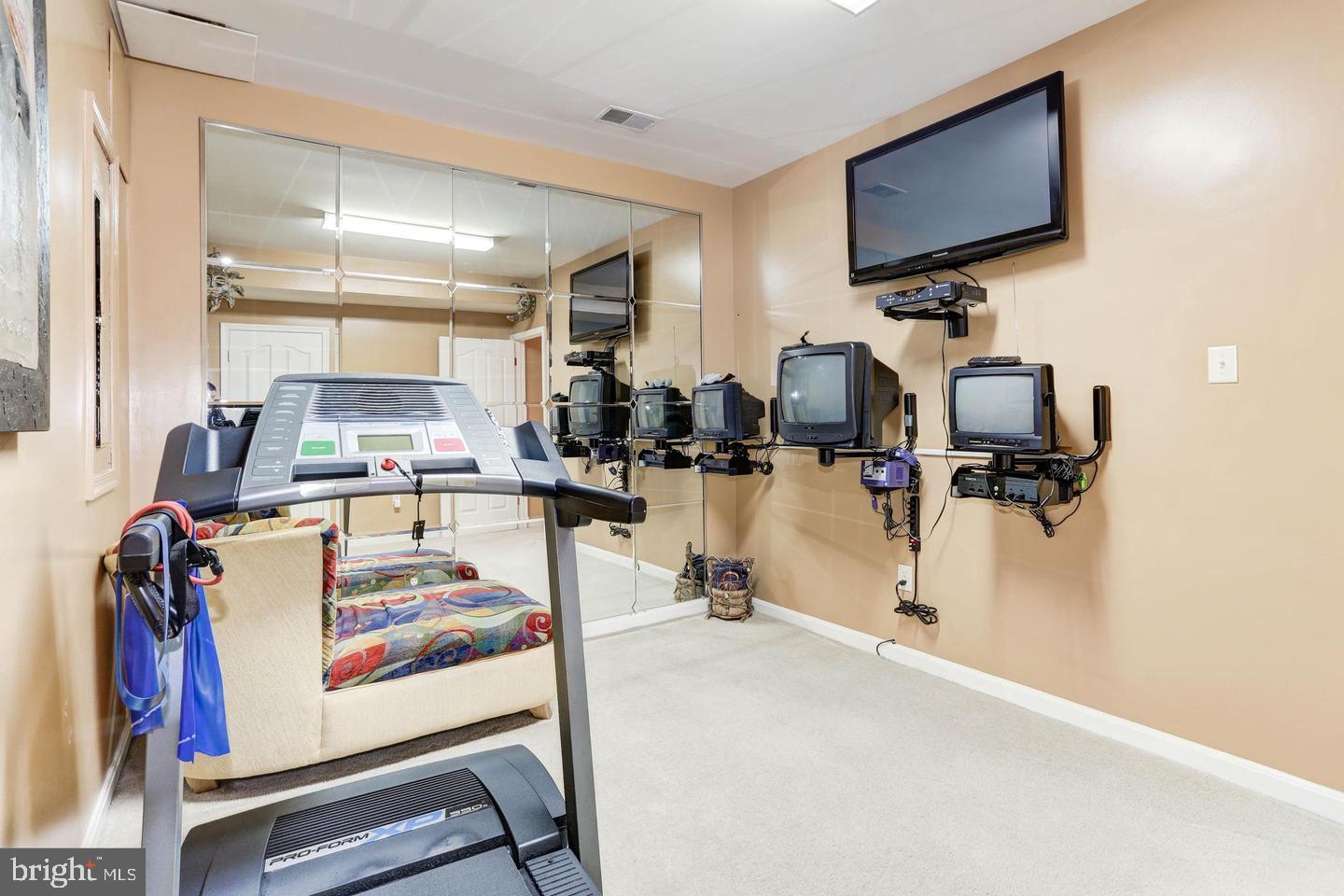 WESLEY WOODS - Residential