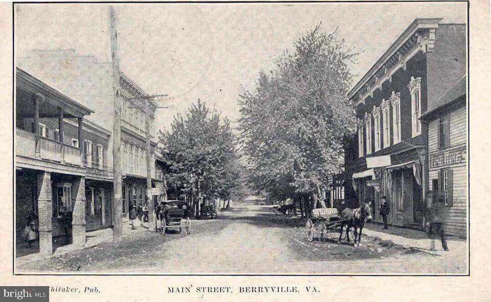 TOWN OF BERRYVILLE - Residential Lease