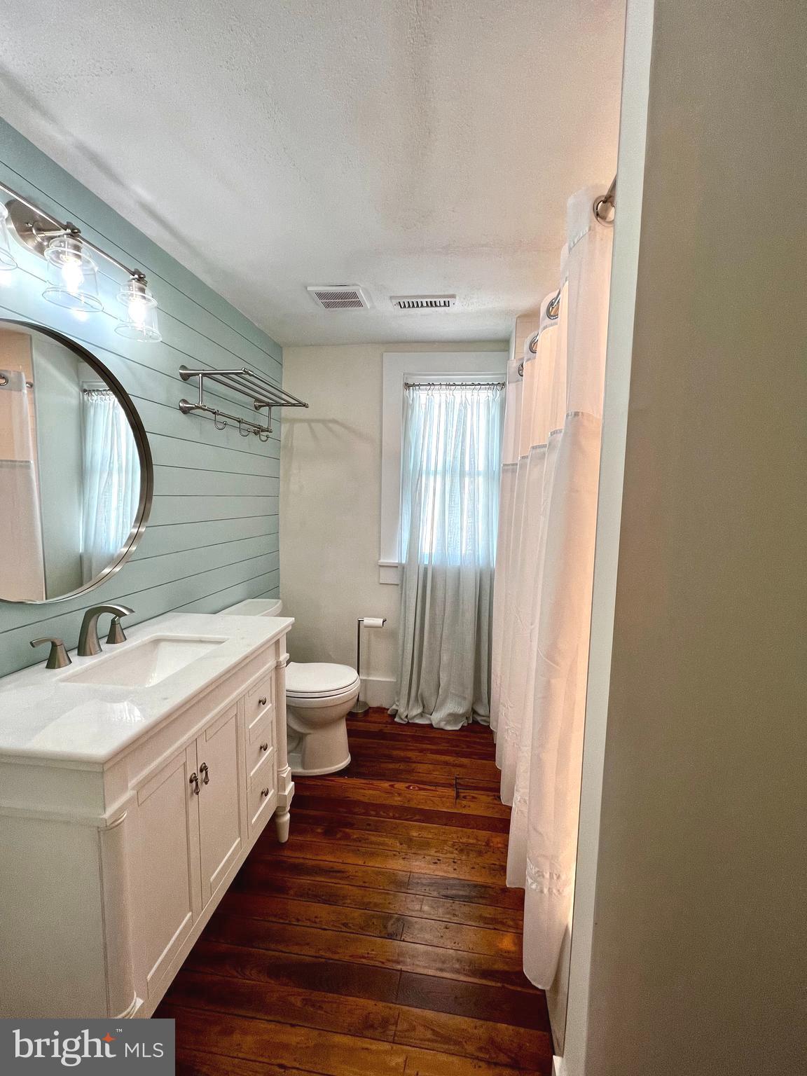 TOWN OF BERRYVILLE - Residential Lease