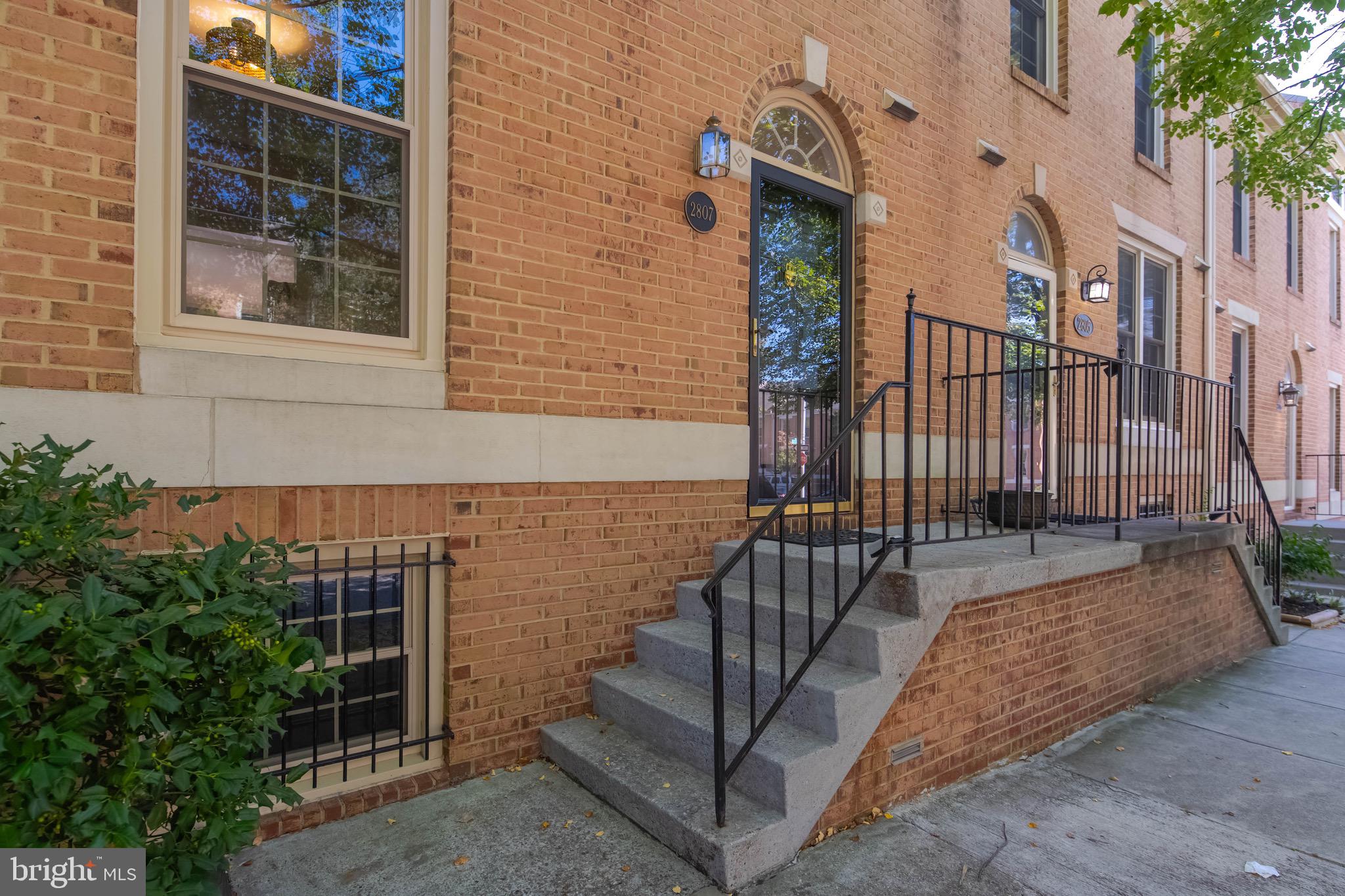 2807 ELLIOTT STREET