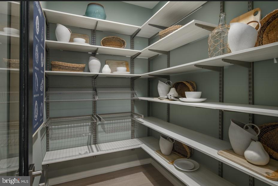 PARKSIDE VILLAGE - Residential