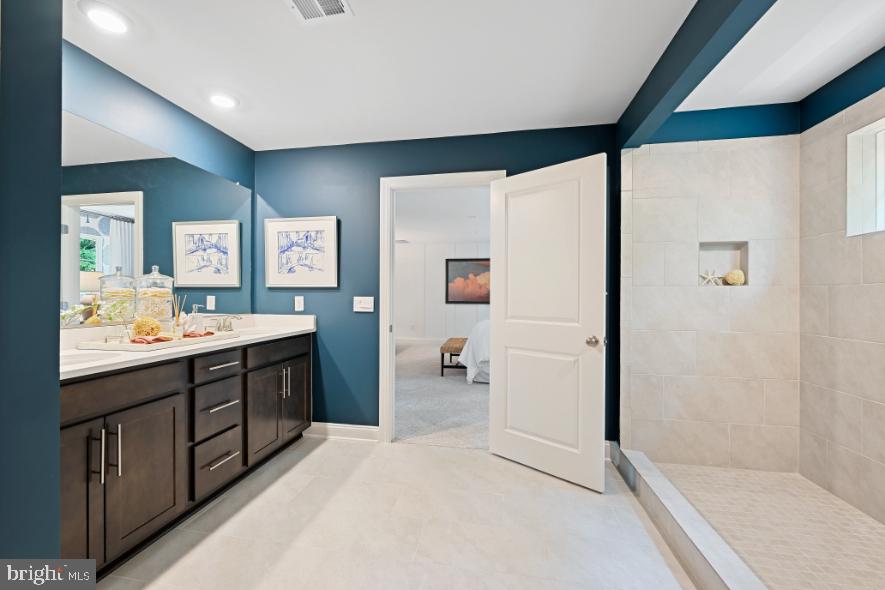 GREENWOOD VILLAGE - Residential