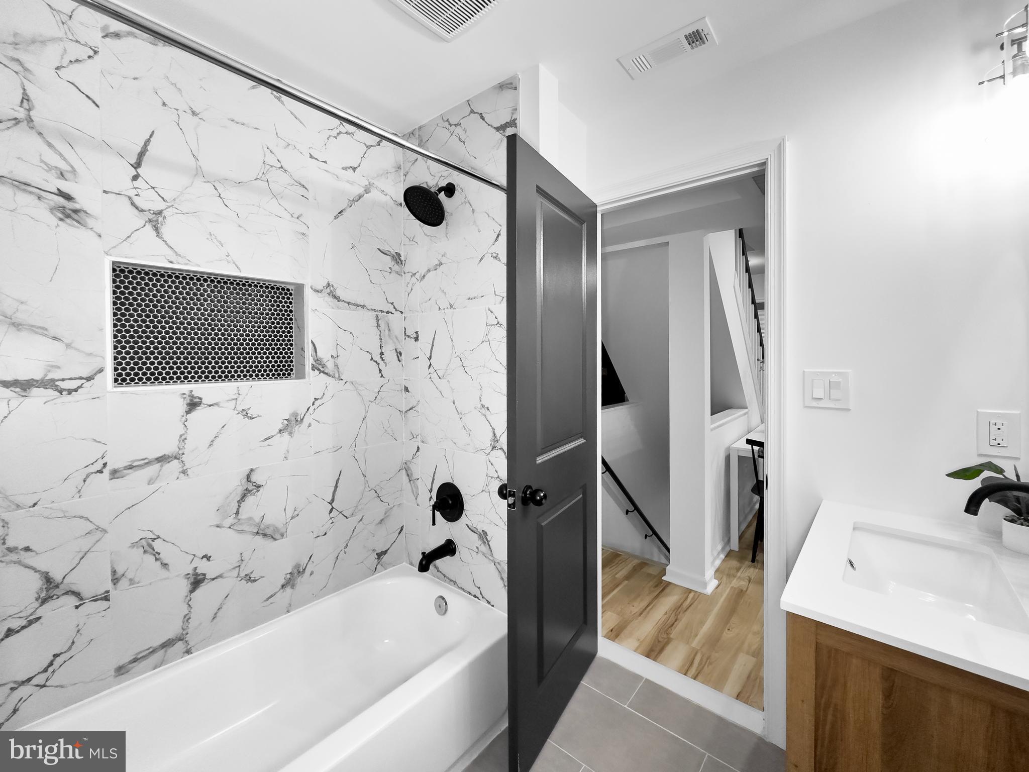 CORAL HILLS - Residential