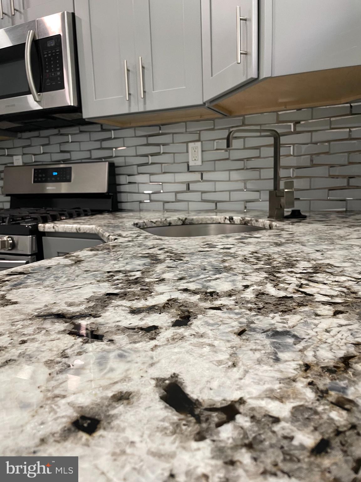 EAST FALLS - Residential