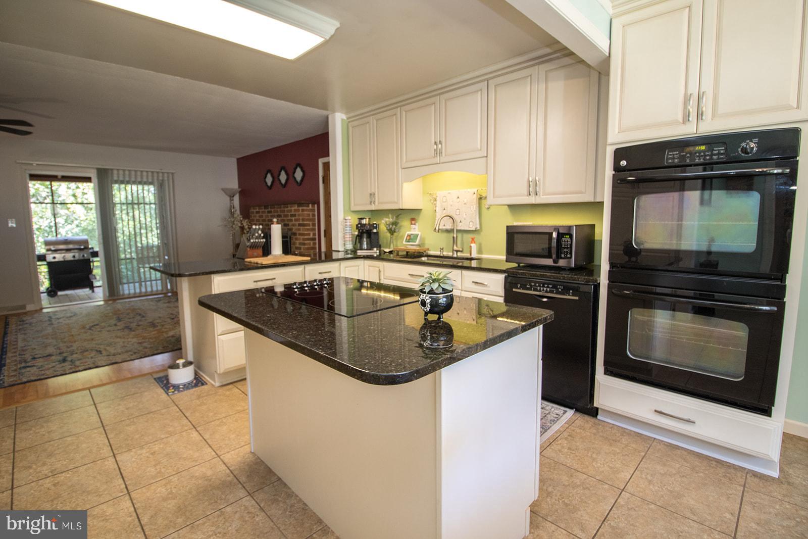 CEDAR COVE - Residential