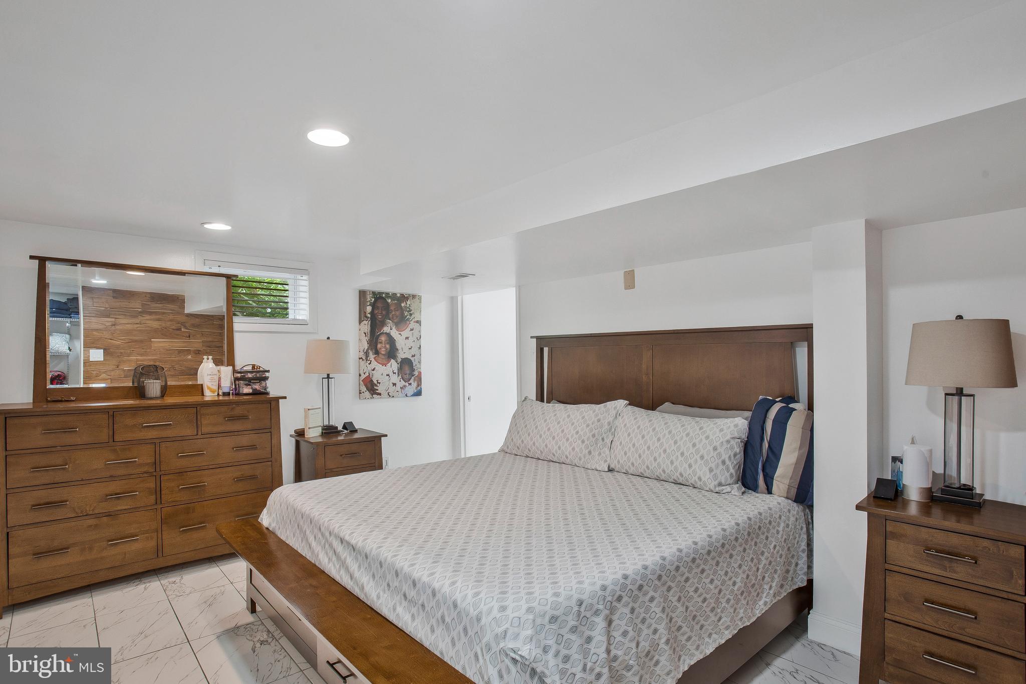 LANHAM WOODS - Residential