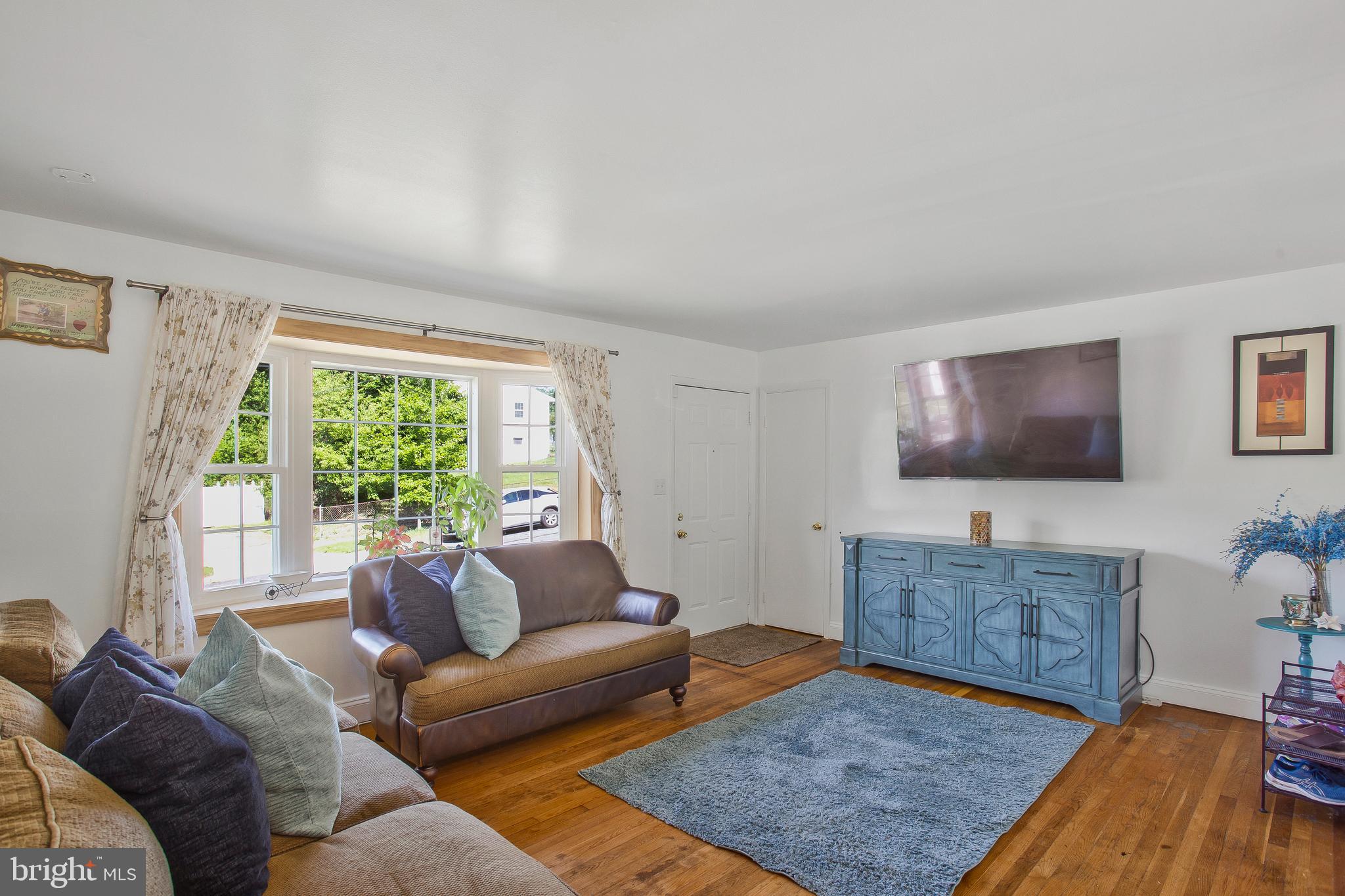 LANHAM WOODS - Residential