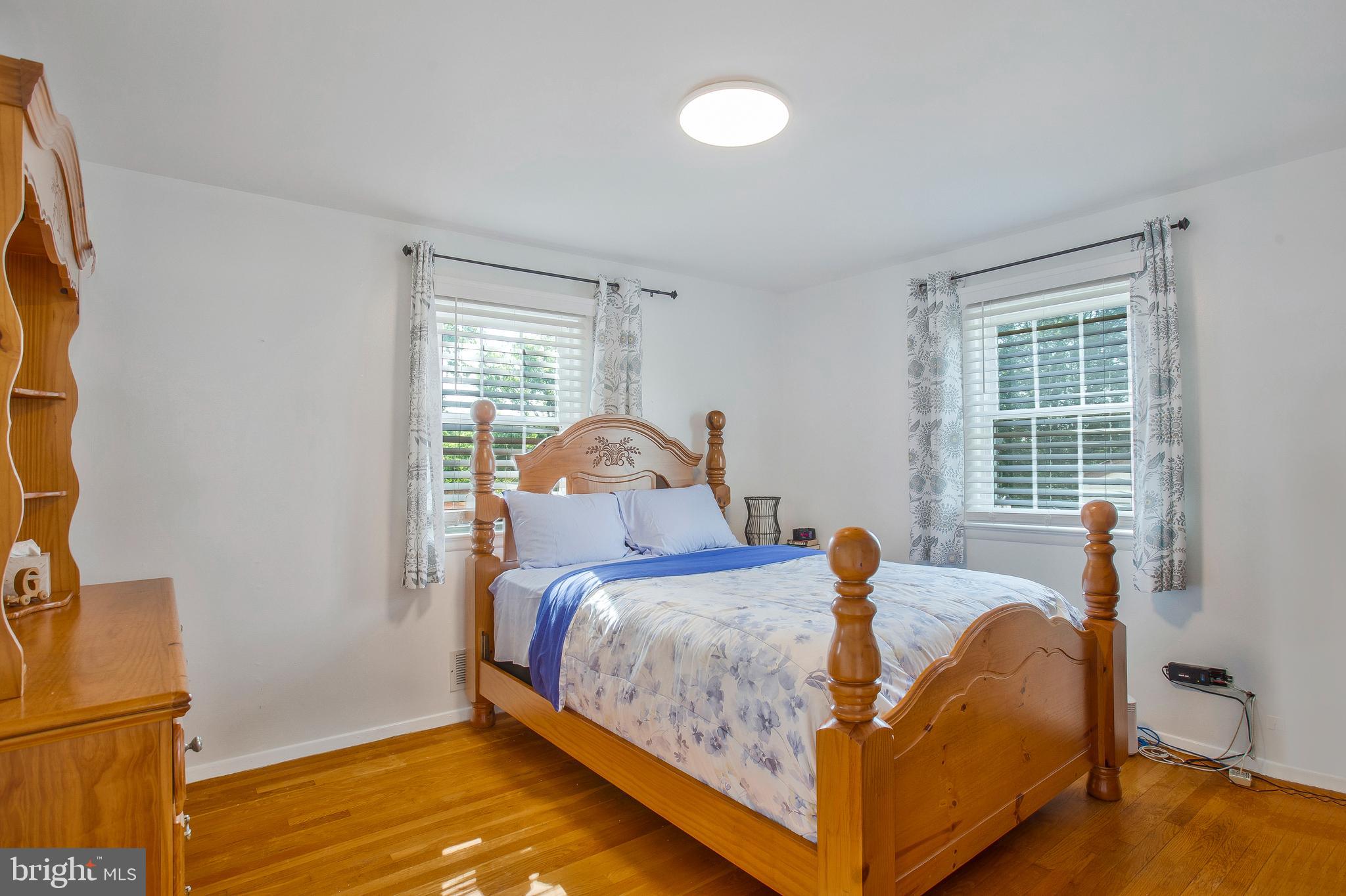 LANHAM WOODS - Residential