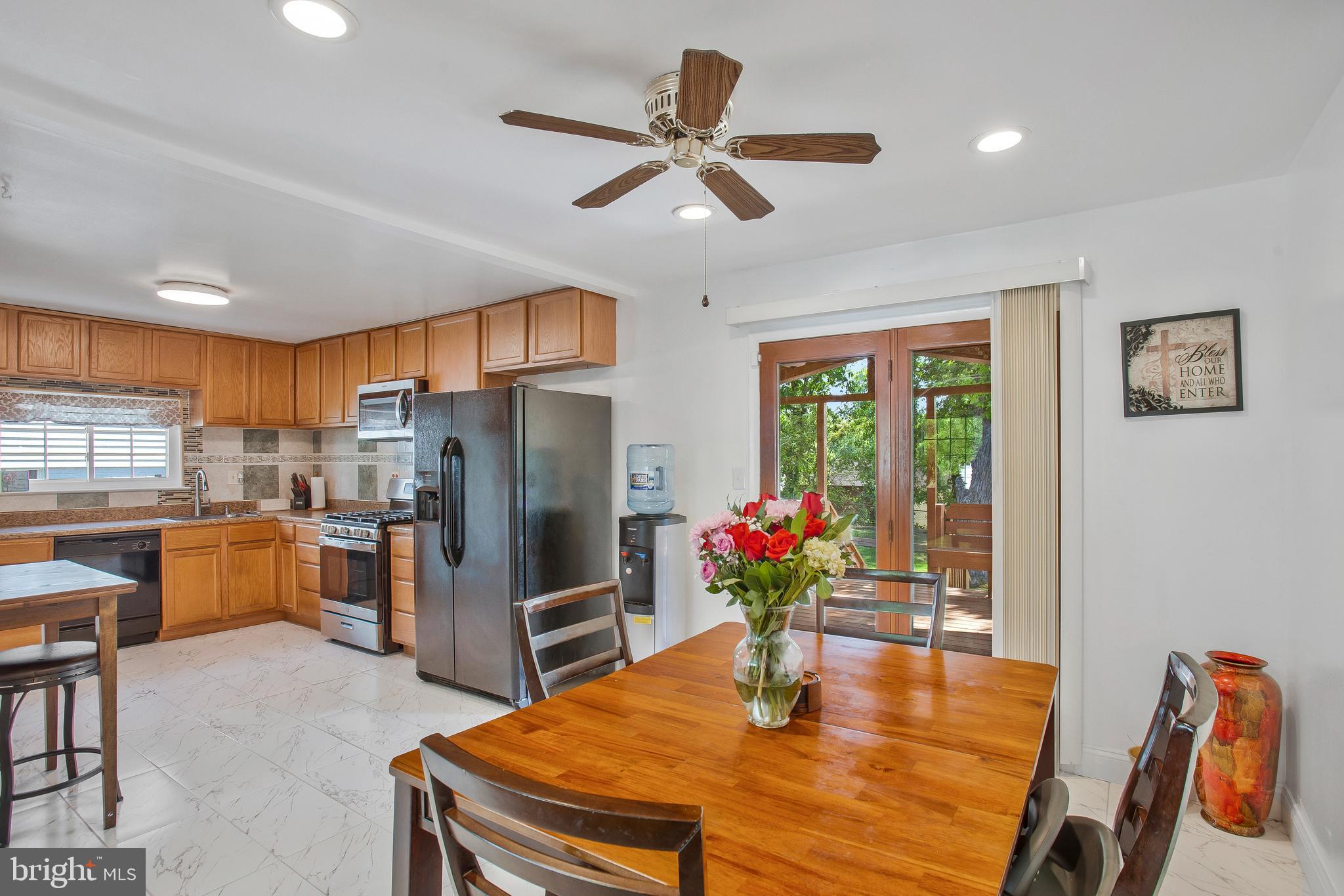 LANHAM WOODS - Residential