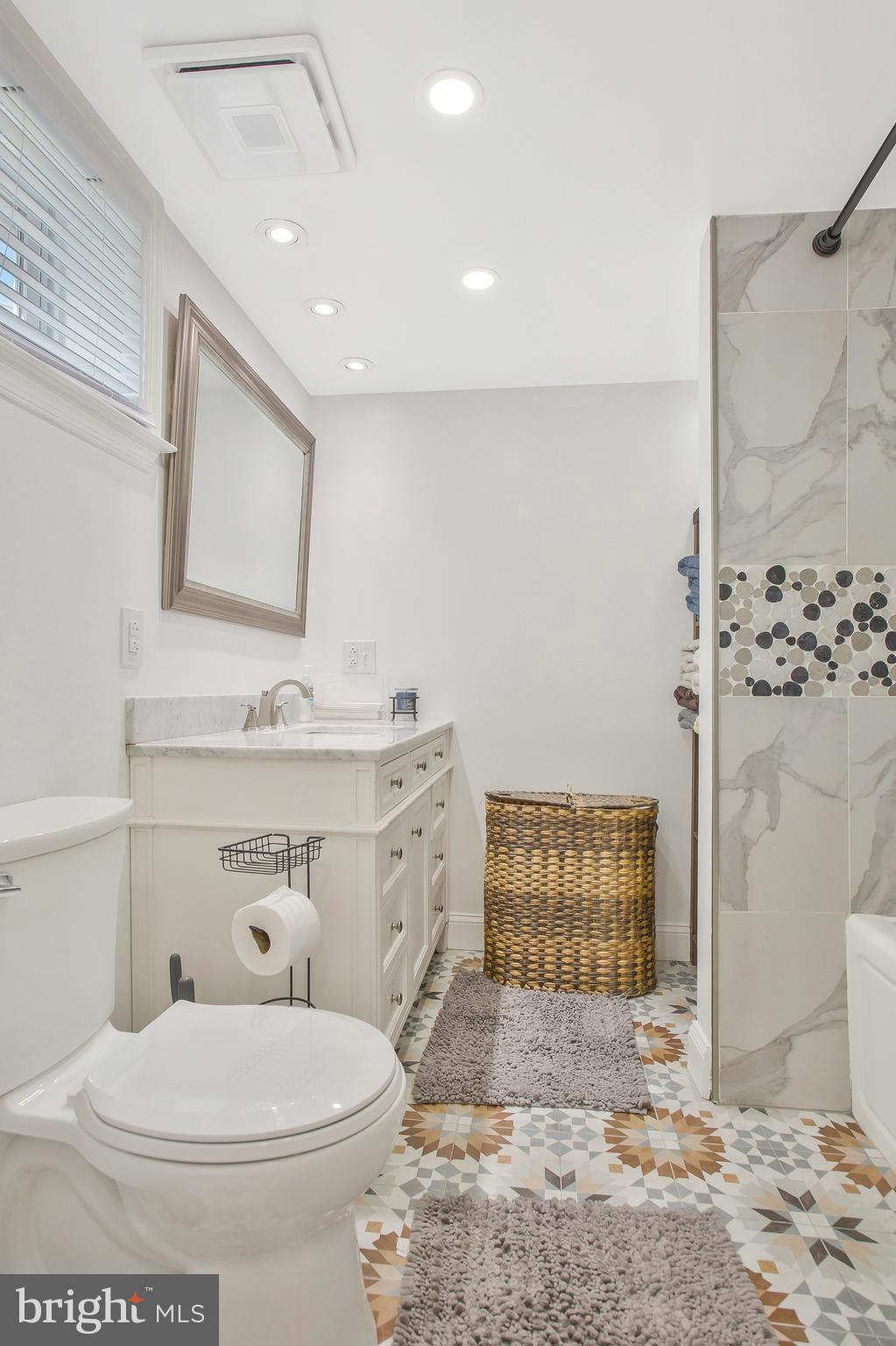 LANHAM WOODS - Residential