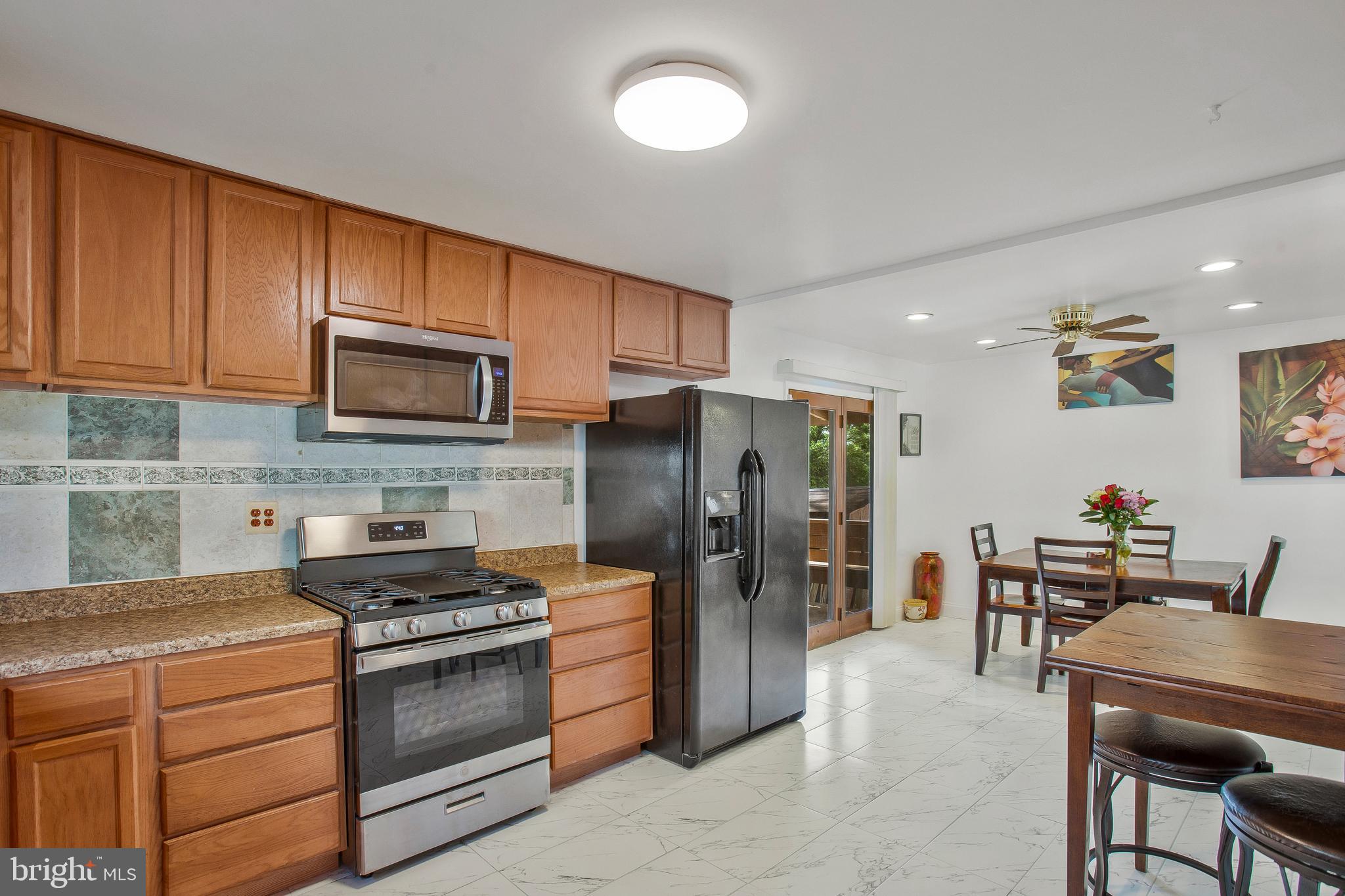 LANHAM WOODS - Residential