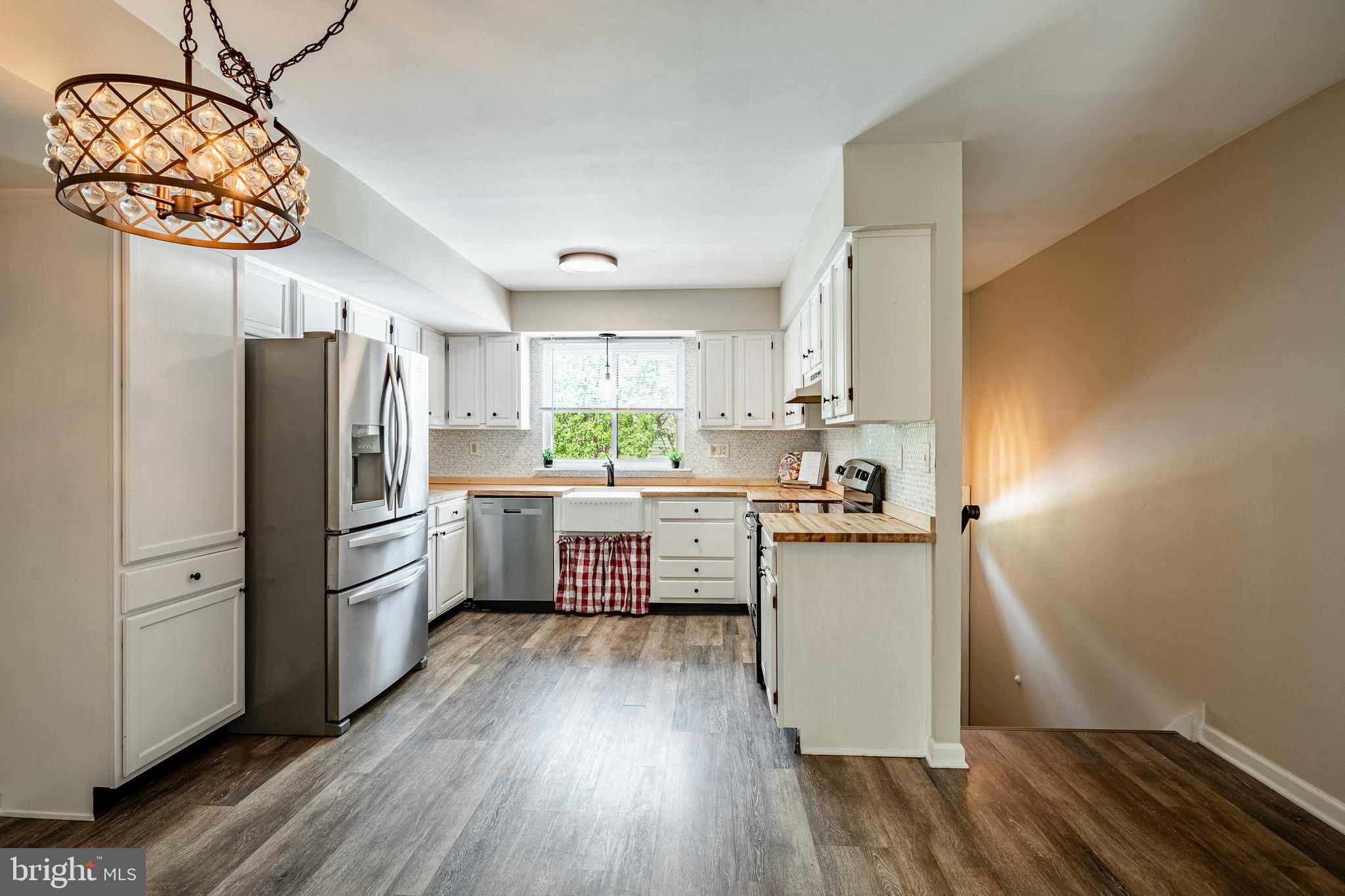 2806 EAGLE ROAD 2806