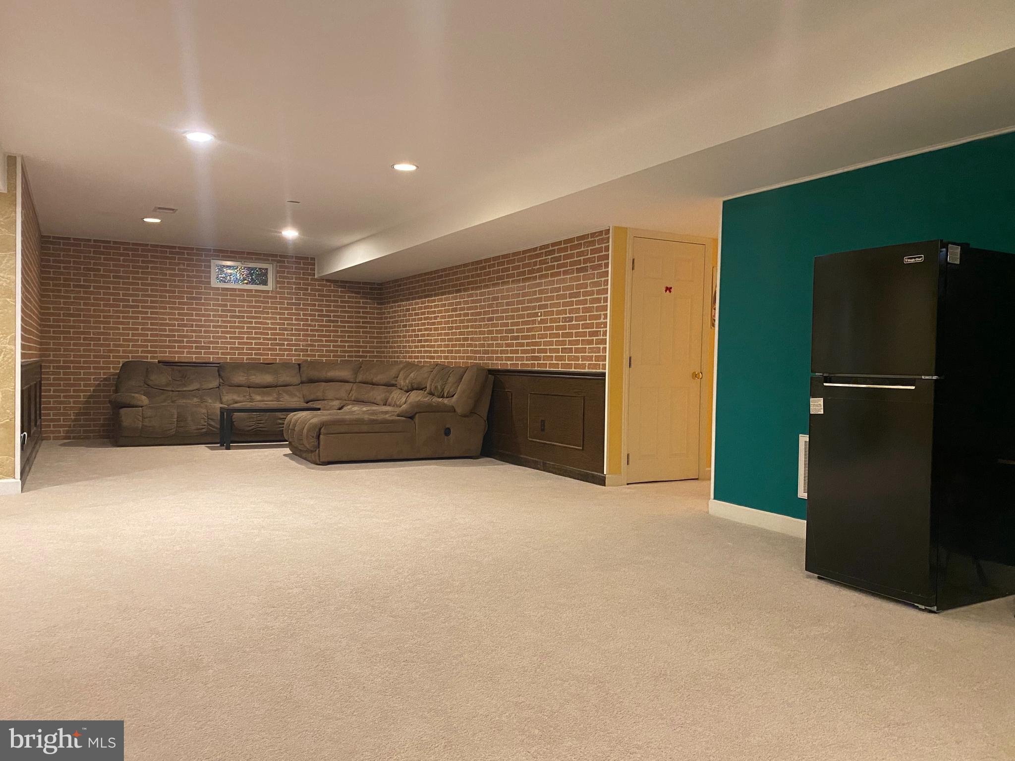 FAIRCREST SOUTH - Residential Lease