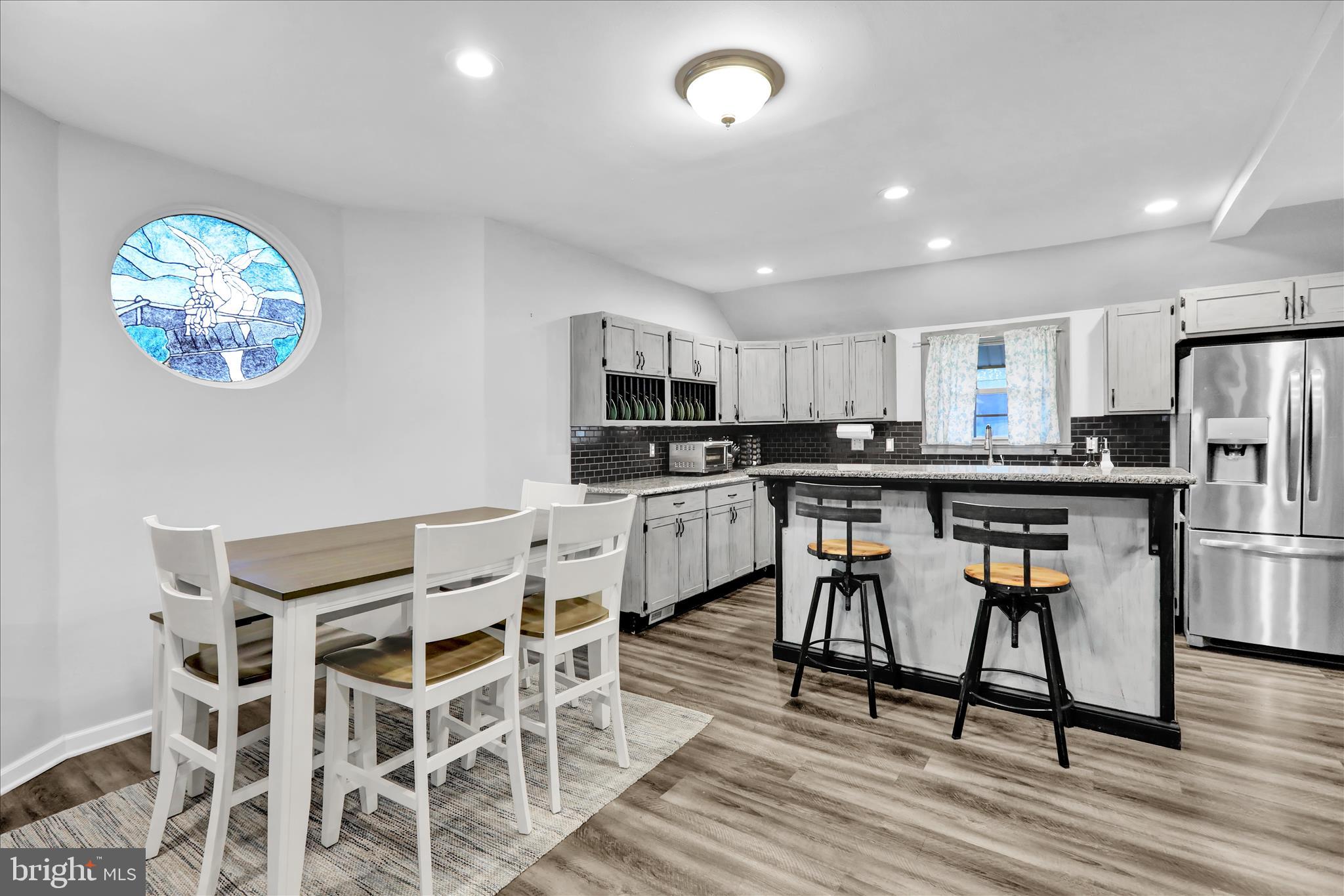 2152 CLEVELAND AVENUE