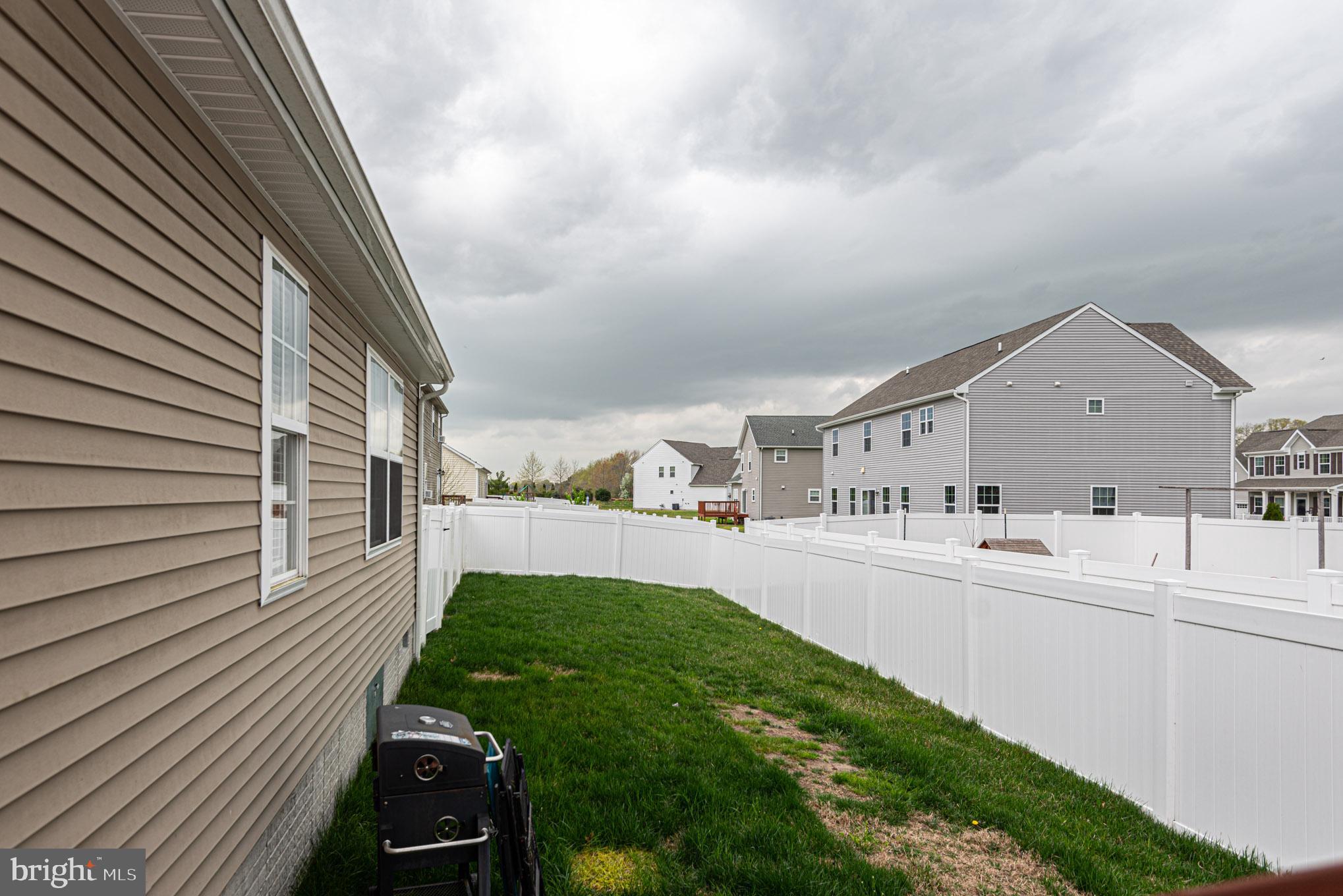 HERON PONDS - Residential