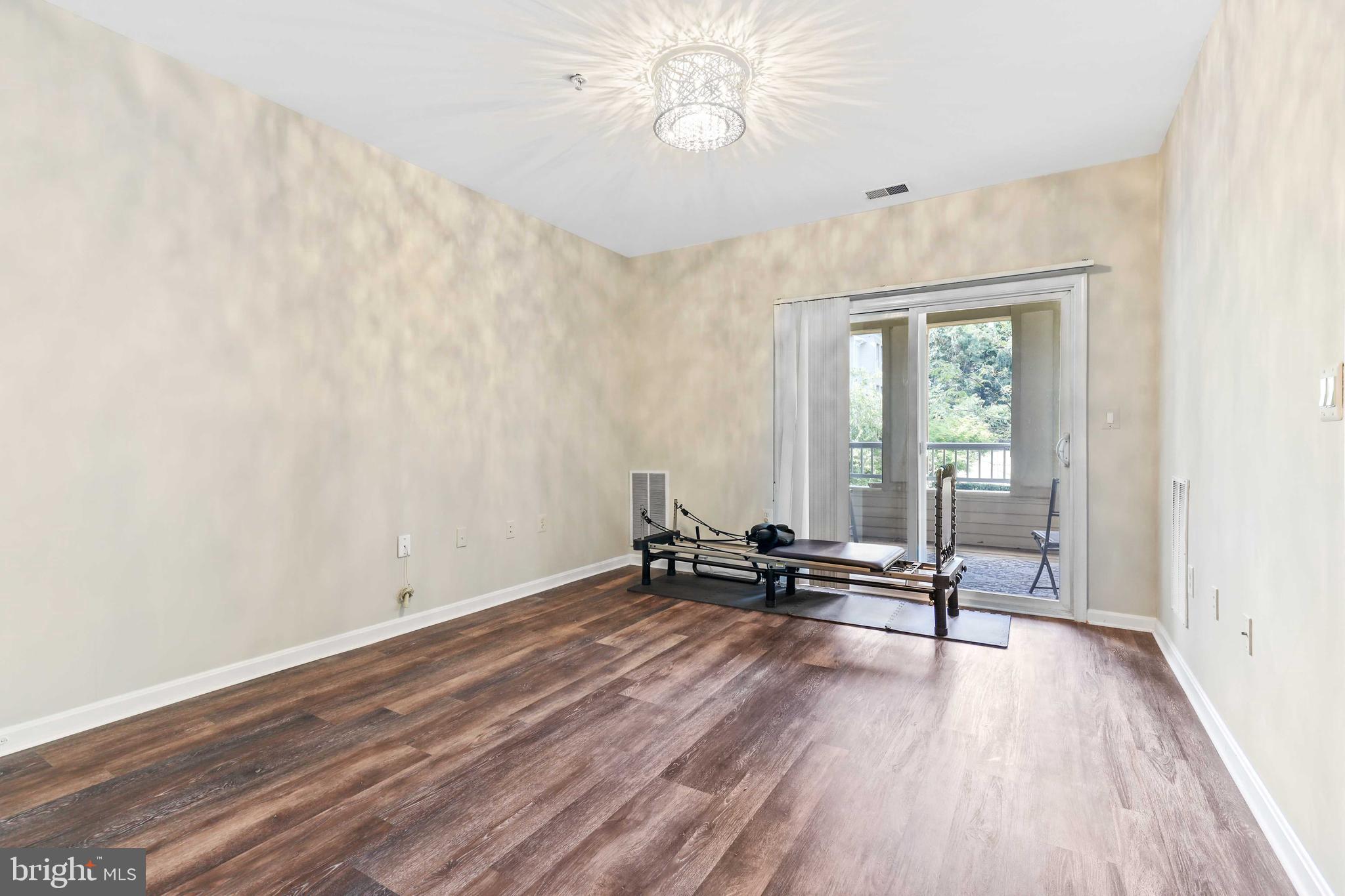 HIGH VIEW AT HUNT VALLEY - Residential