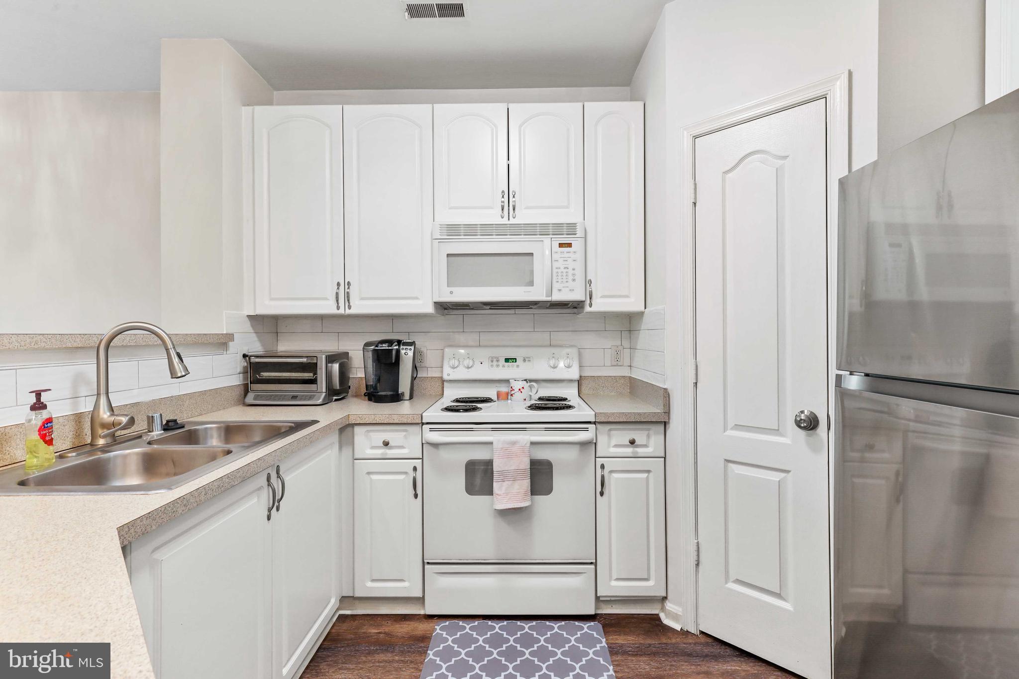 HIGH VIEW AT HUNT VALLEY - Residential