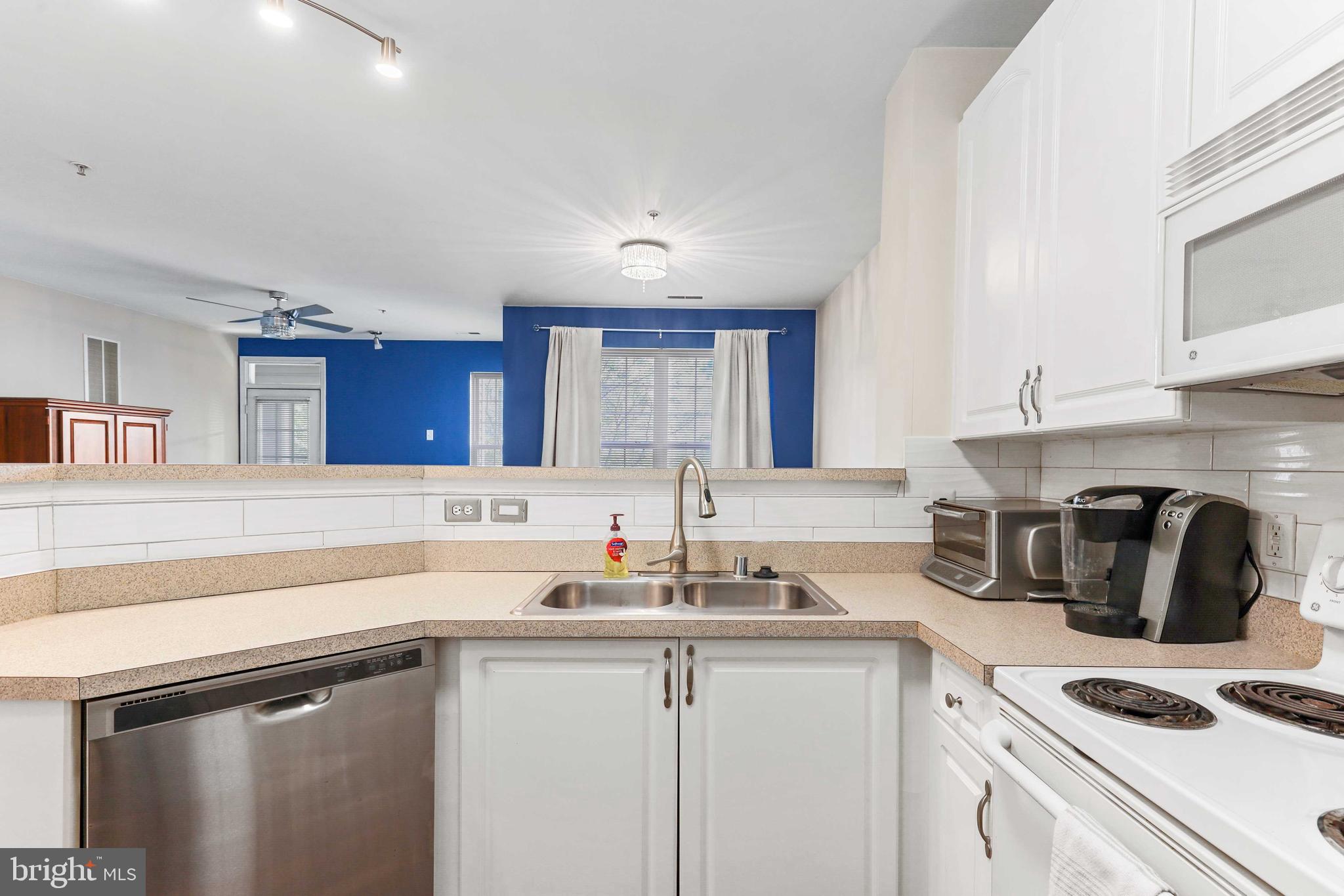 HIGH VIEW AT HUNT VALLEY - Residential