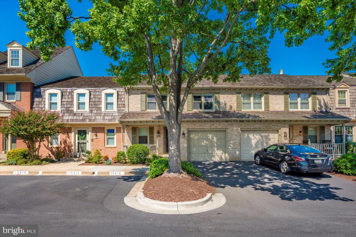 MANOR VILLAGE - Residential