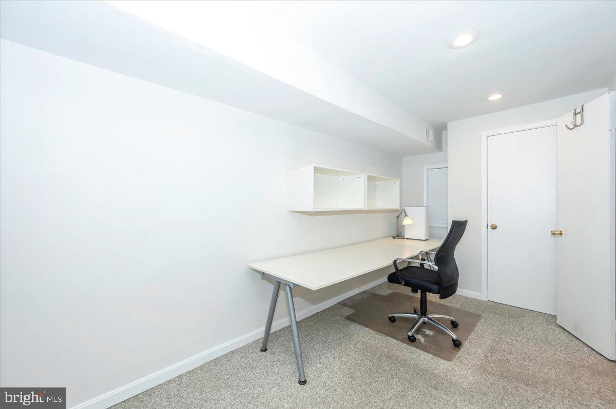 MANOR VILLAGE - Residential