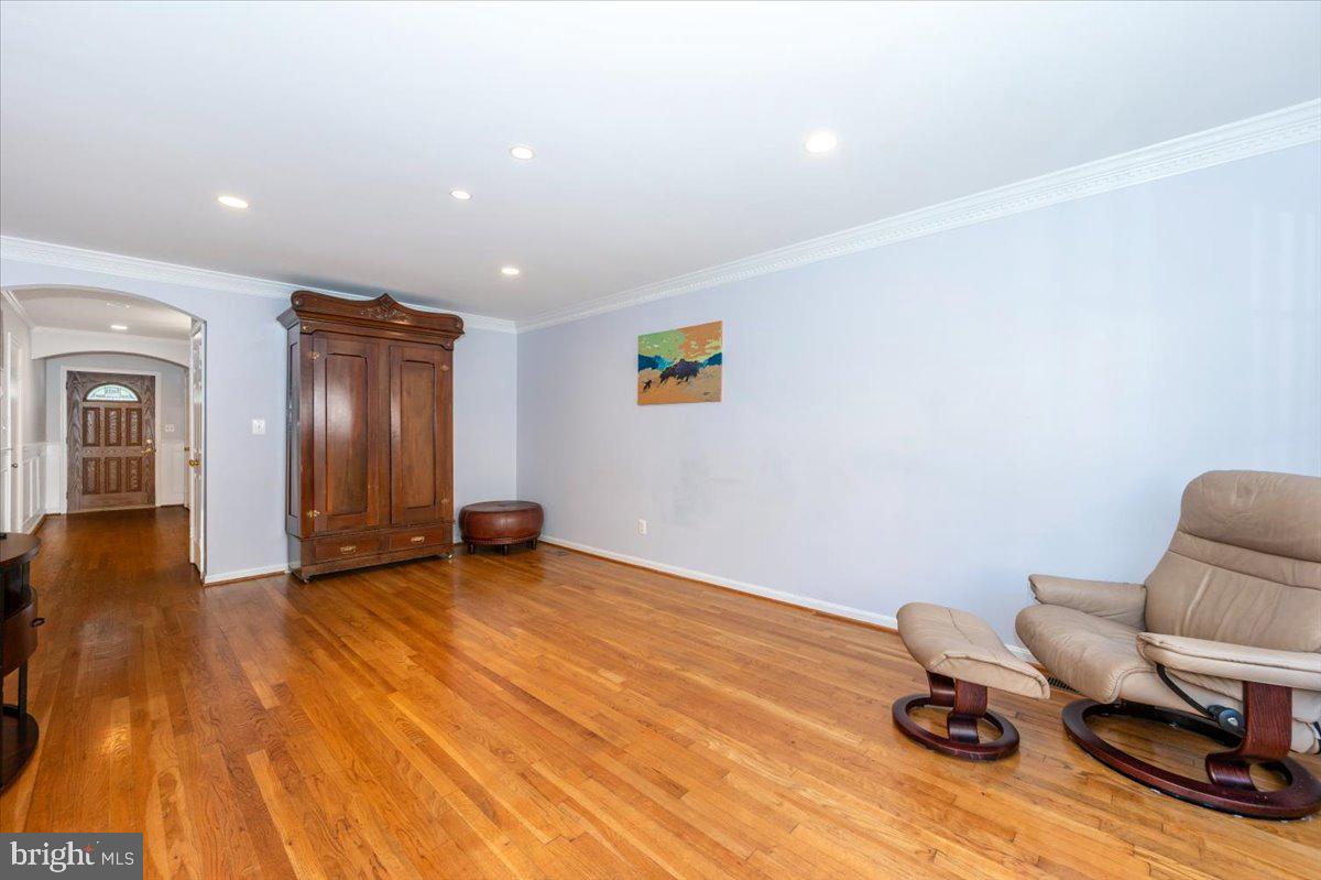 MANOR VILLAGE - Residential