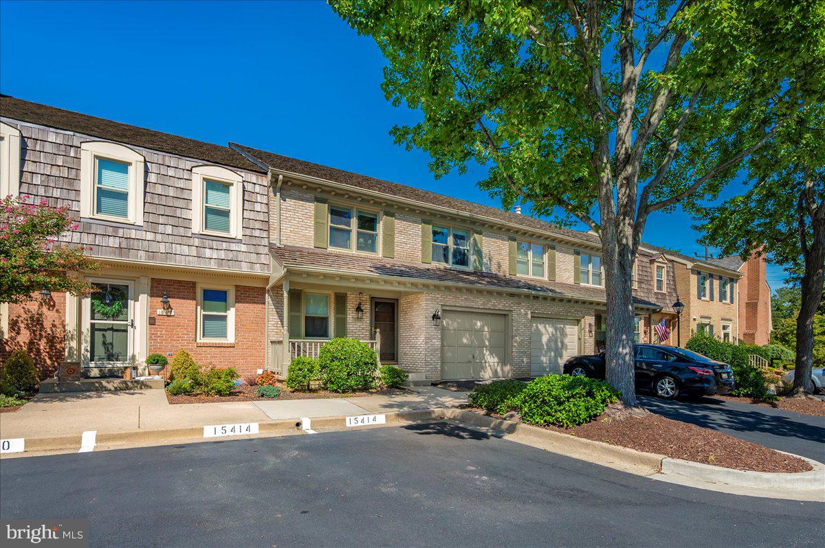 MANOR VILLAGE - Residential