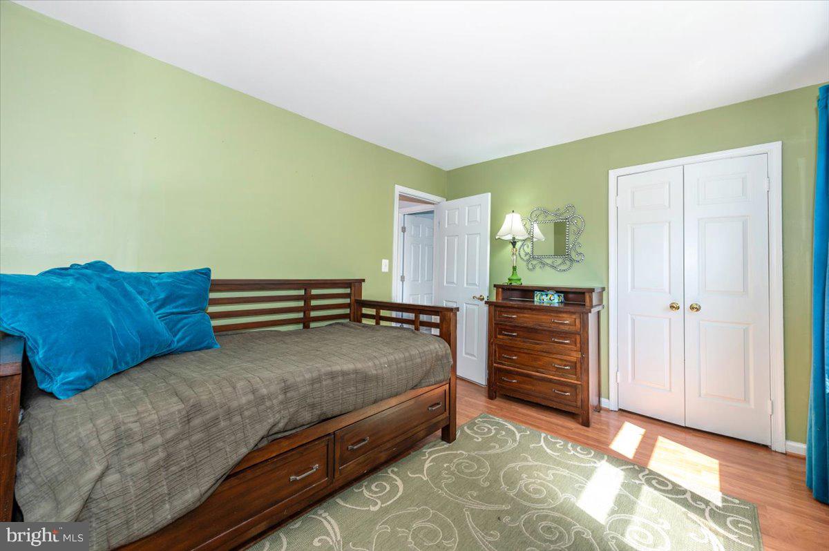 MANOR VILLAGE - Residential