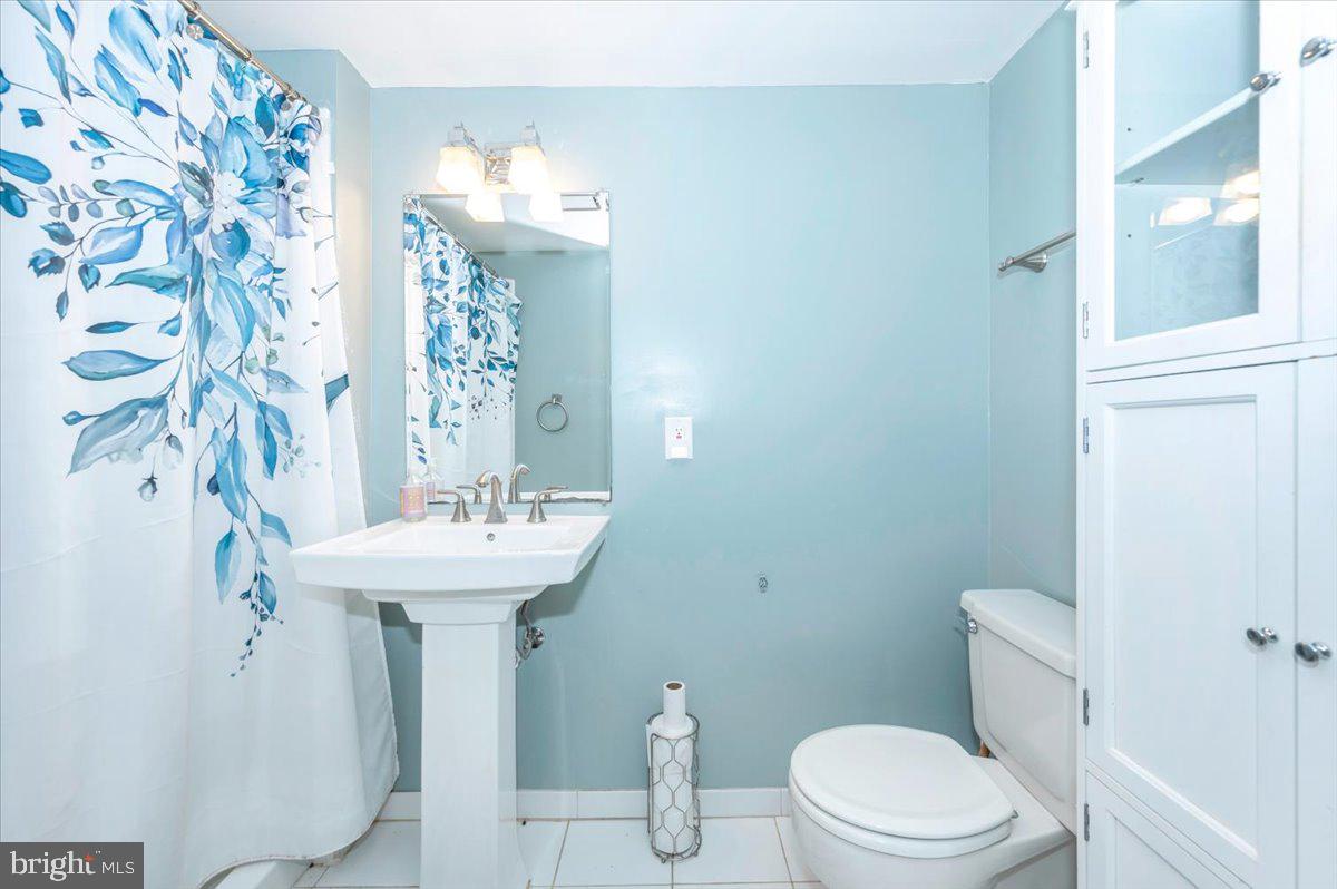 MANOR VILLAGE - Residential