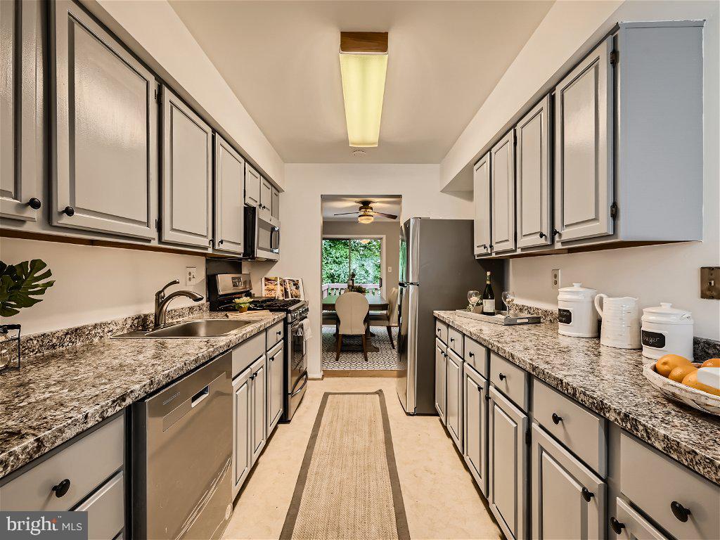 WOODLAND VILLAGE - Residential